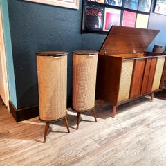 Radiogram Stereo Record Player "The Coffee Table Console Book" (vintage radios)