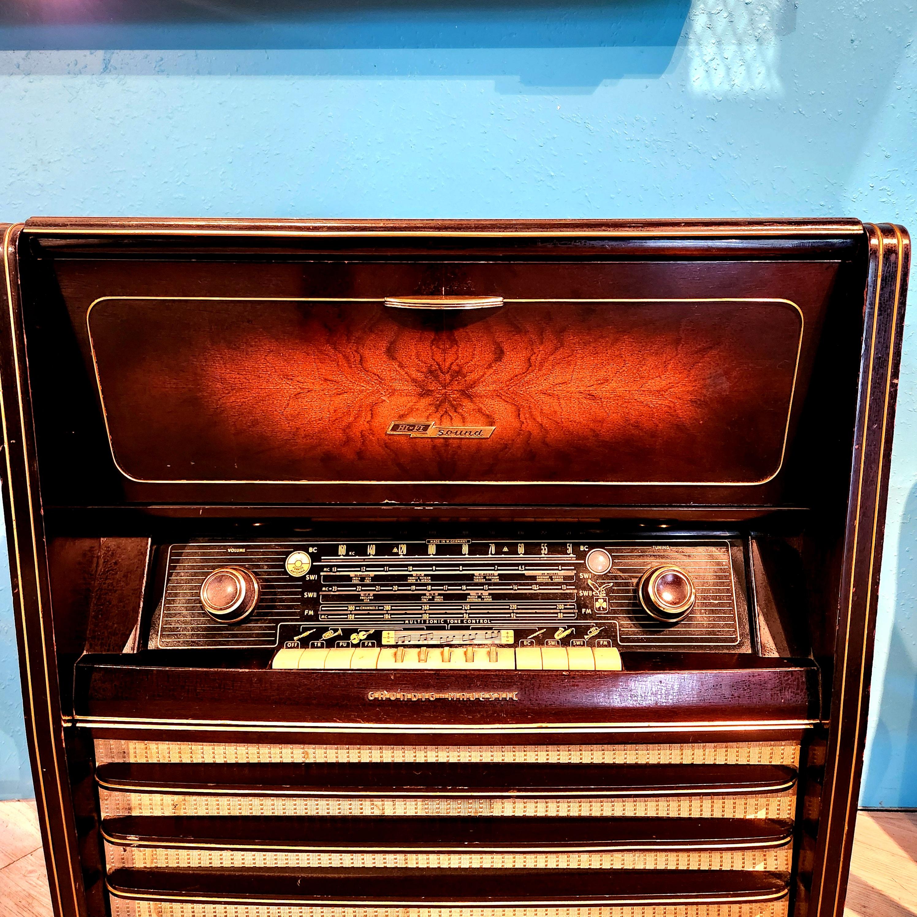 Woodwork Radiogram Stereo Record Player 