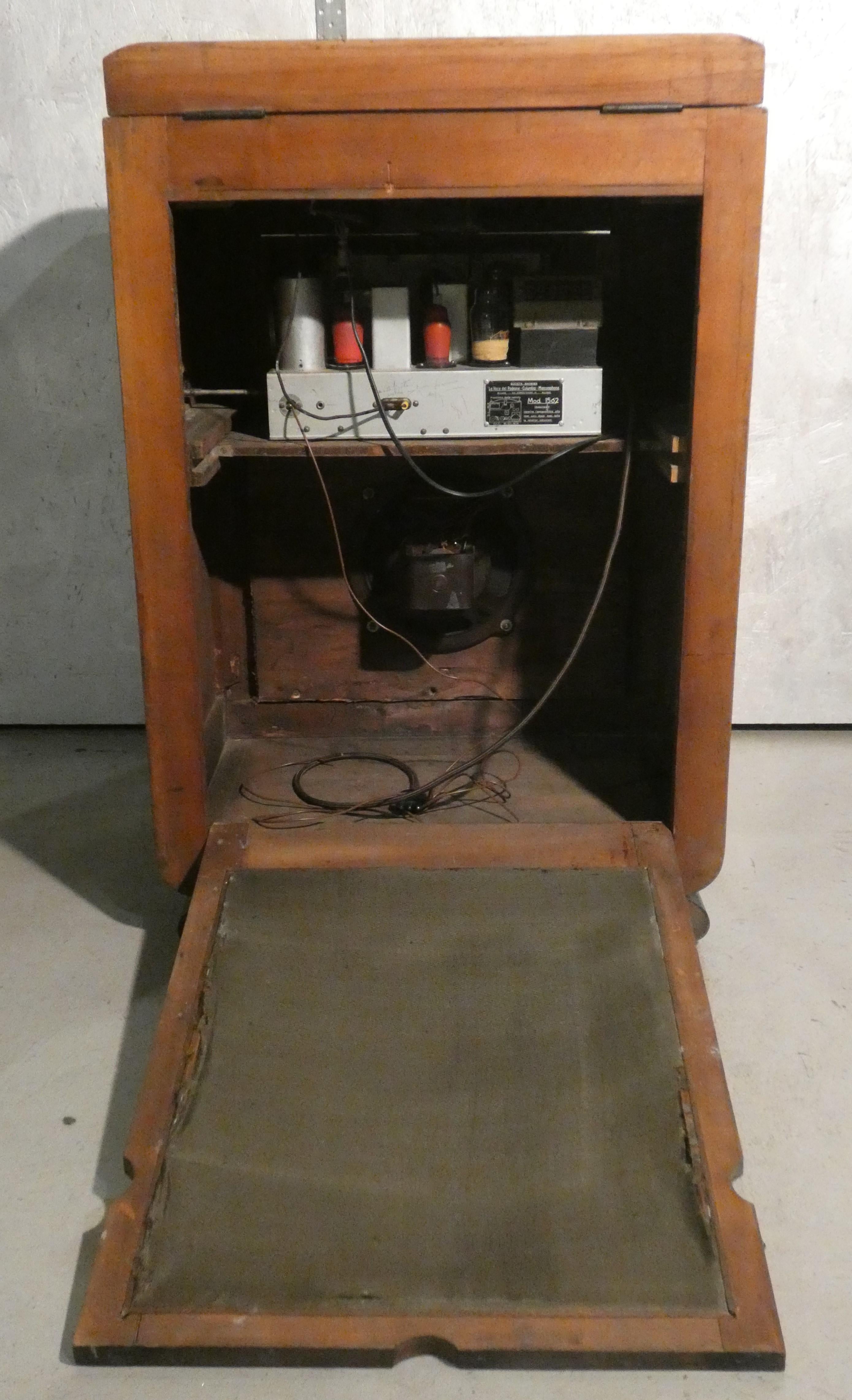 Lacquered Radiomobile e giradischi in legno e bachelite di Compagnia Marconi, 1940