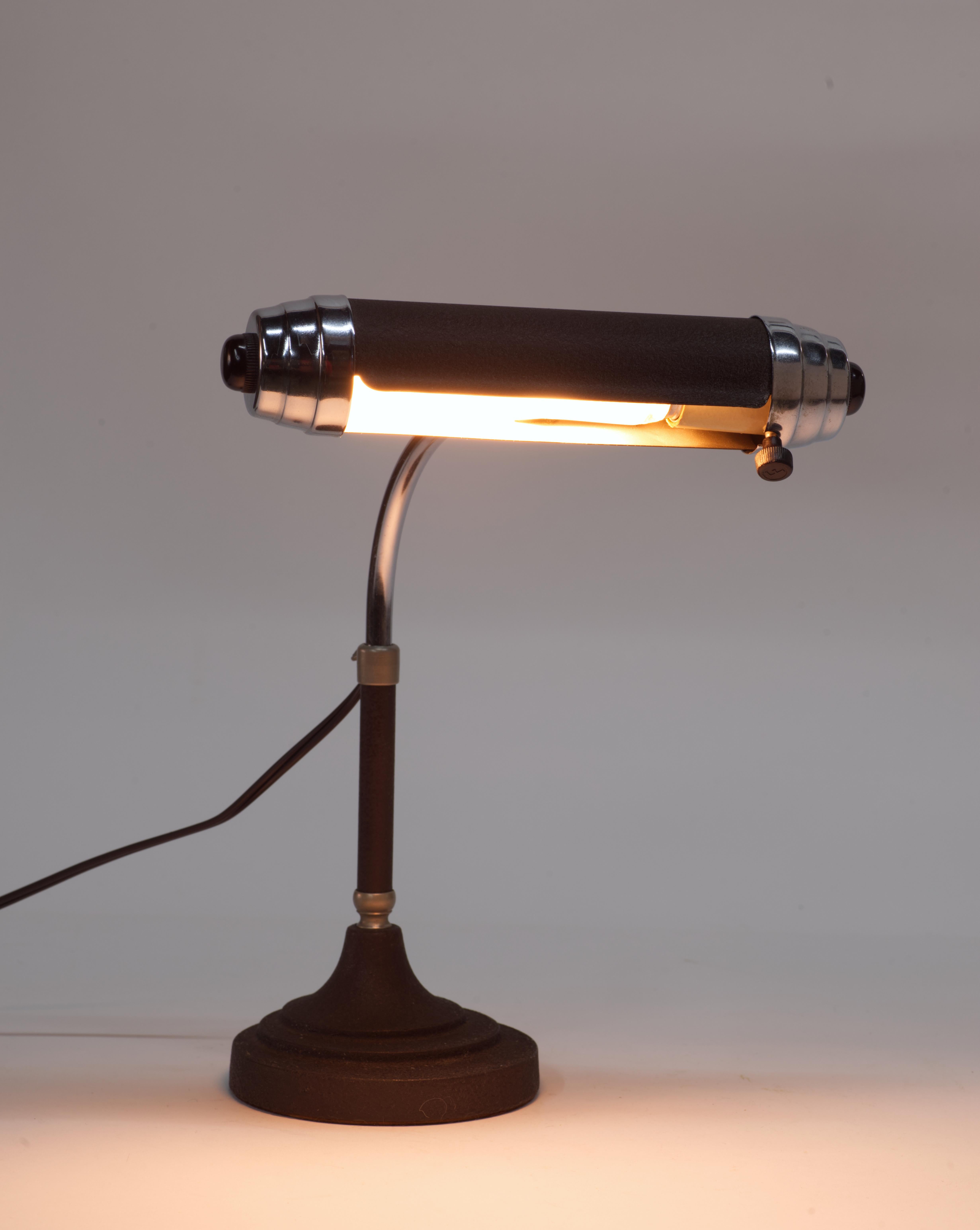 Radionic Trans Co. Bankers Lamp For Sale 4