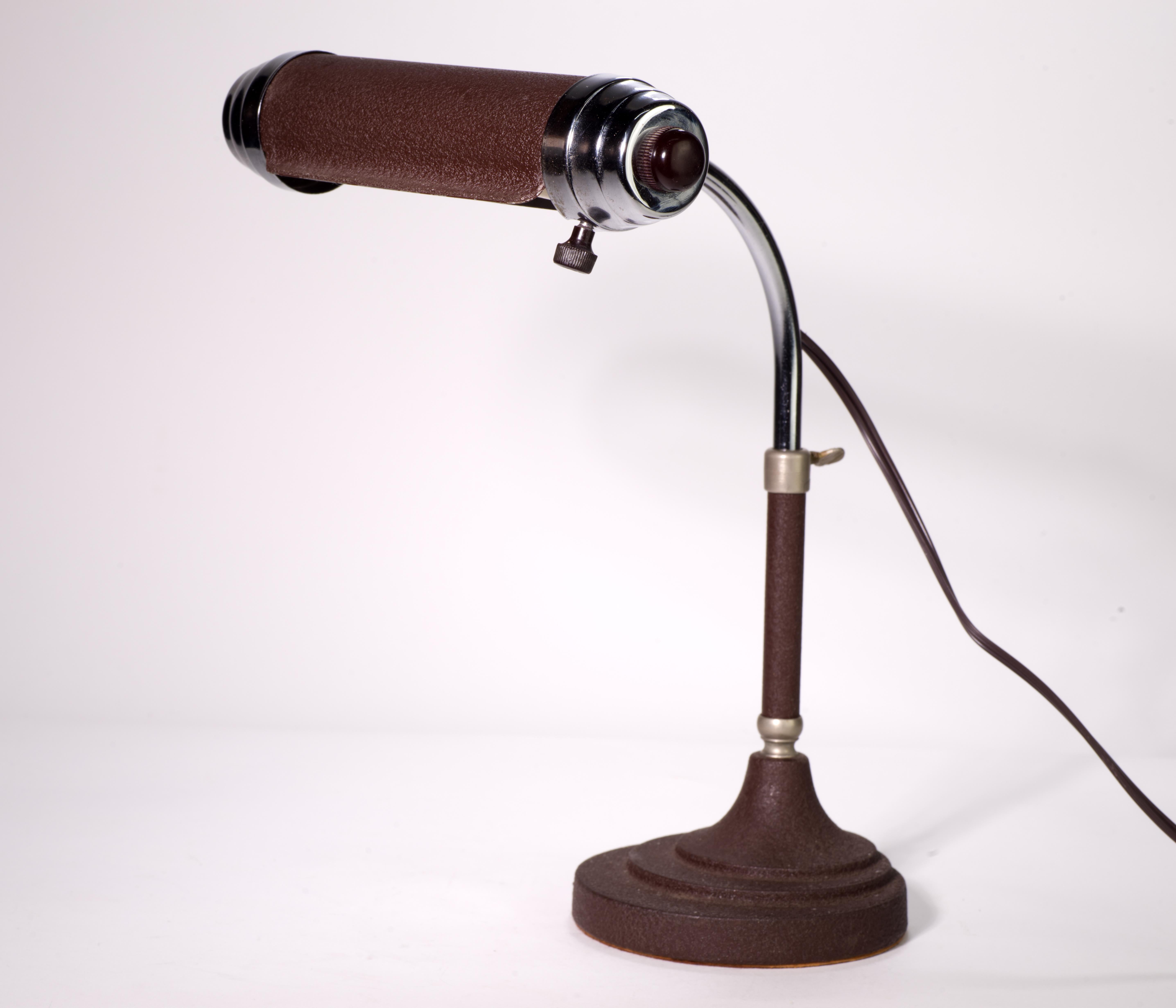 American Radionic Trans Co. Bankers Lamp For Sale