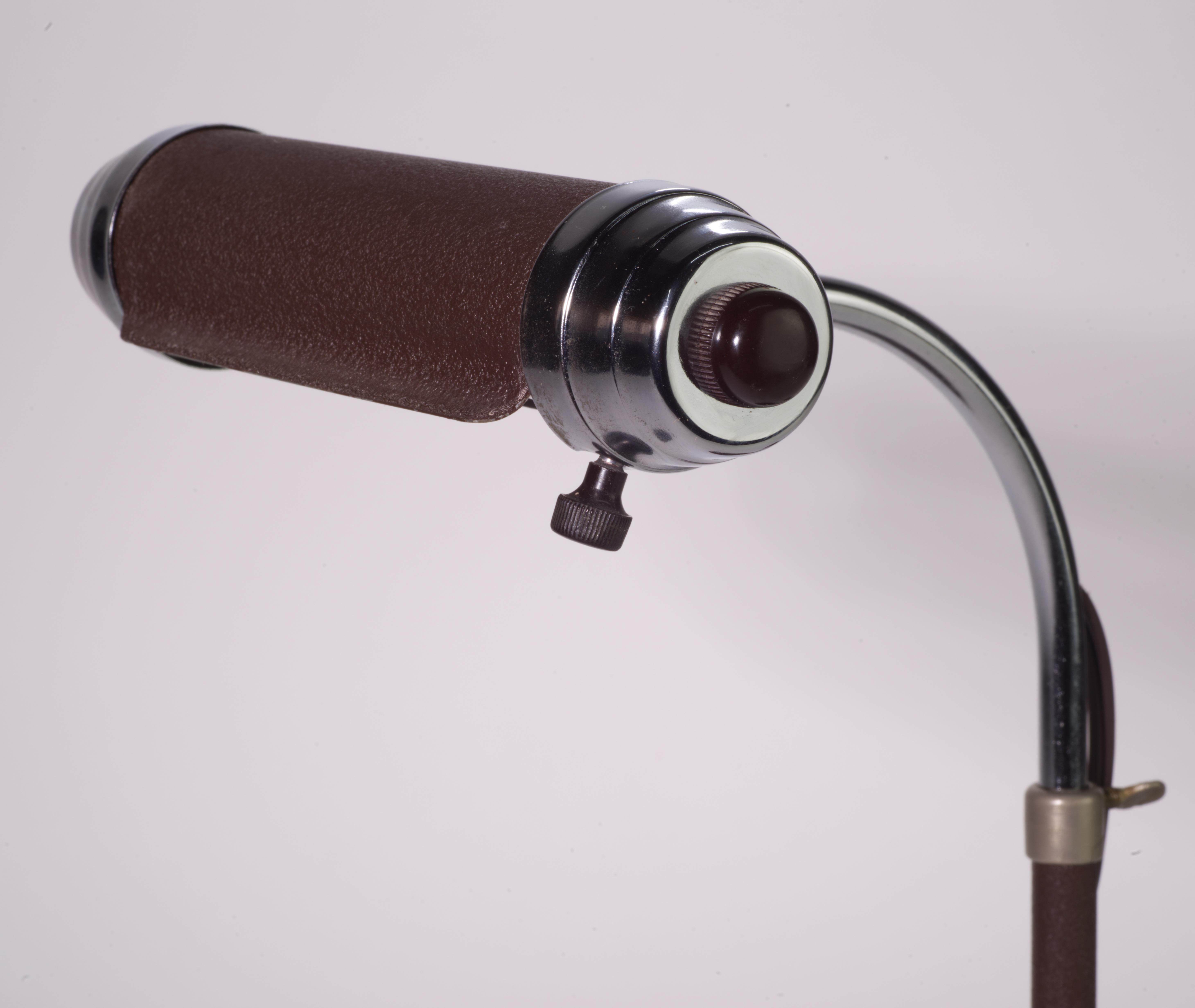 20th Century Radionic Trans Co. Bankers Lamp For Sale
