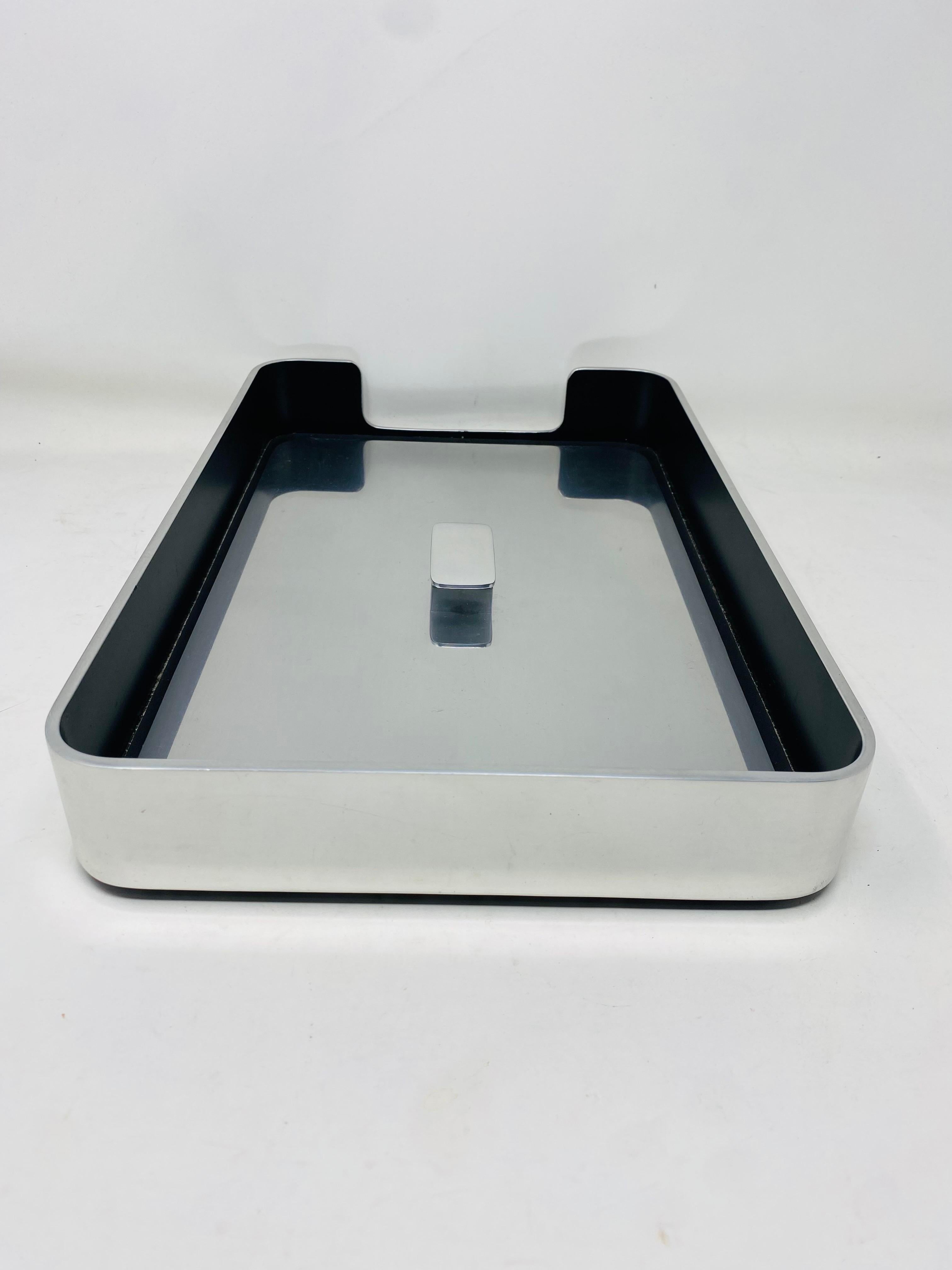 Bandeja para cartas Radius One cromada con tapa de William Sklaroff para Smith Metal Arts 1