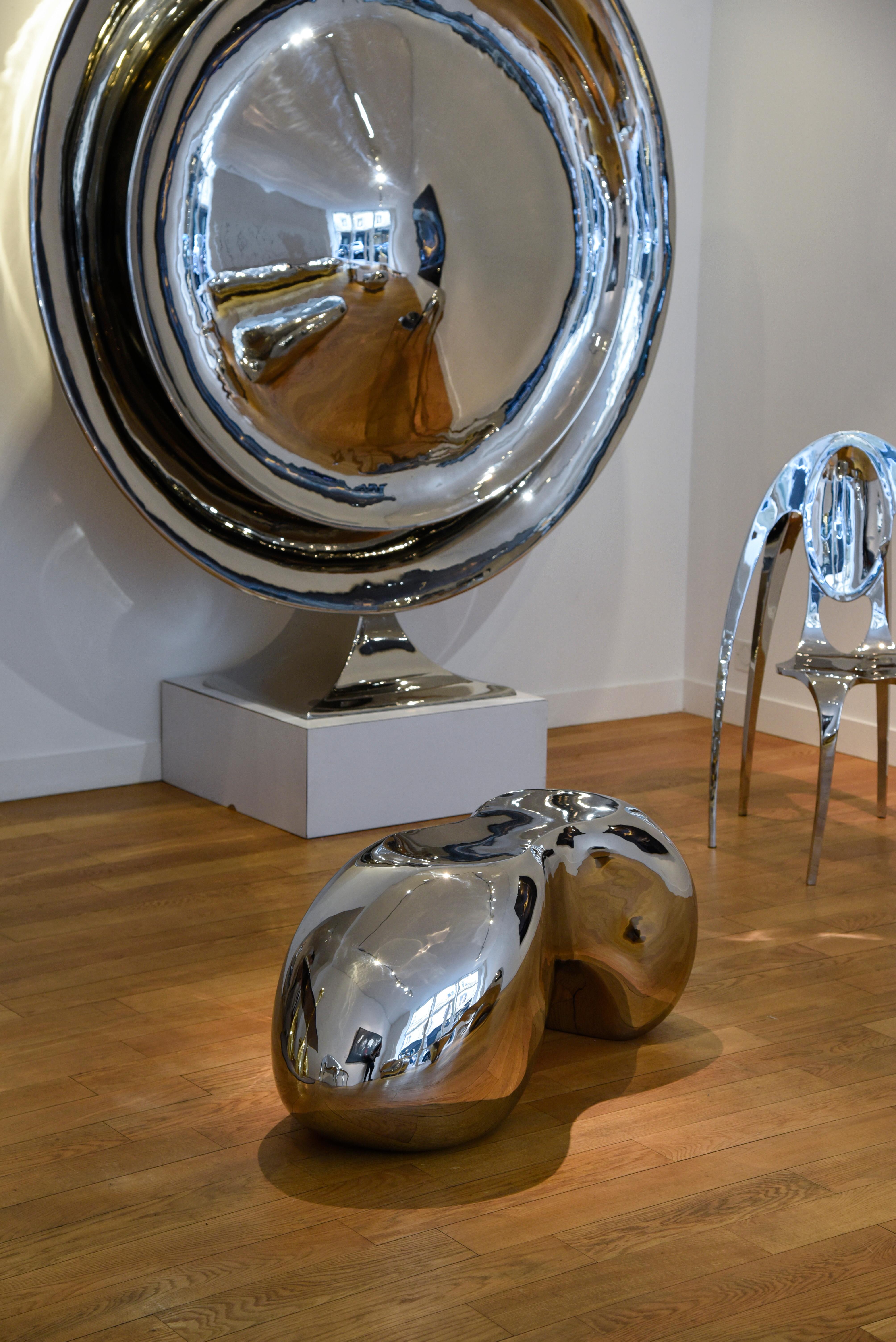 Side Table in mirror polished stainless Steel - limited edition of 8 - in stock  In New Condition For Sale In PARIS, FR