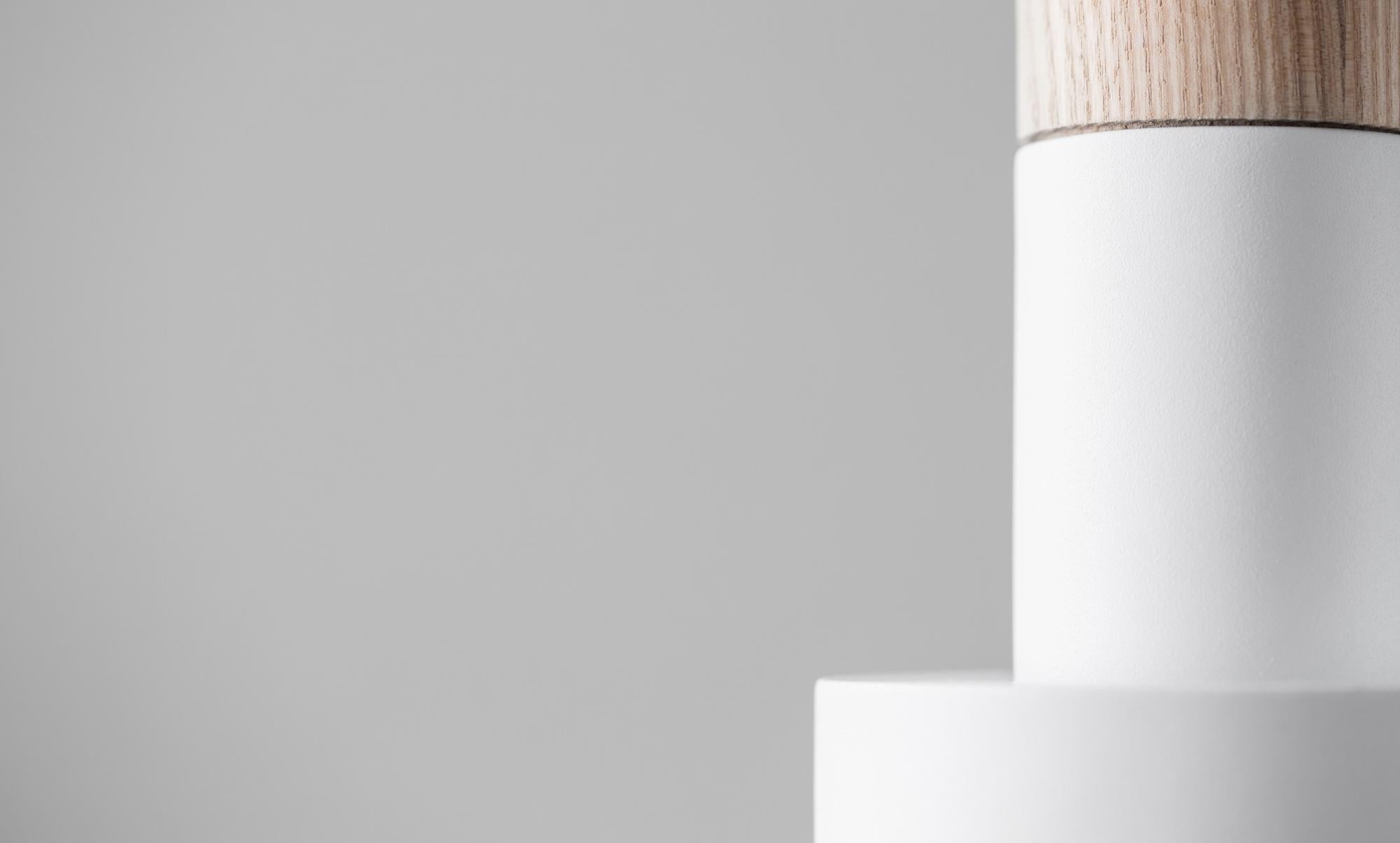 Postmoderno Lampada a sospensione Radius White di +kouple in vendita