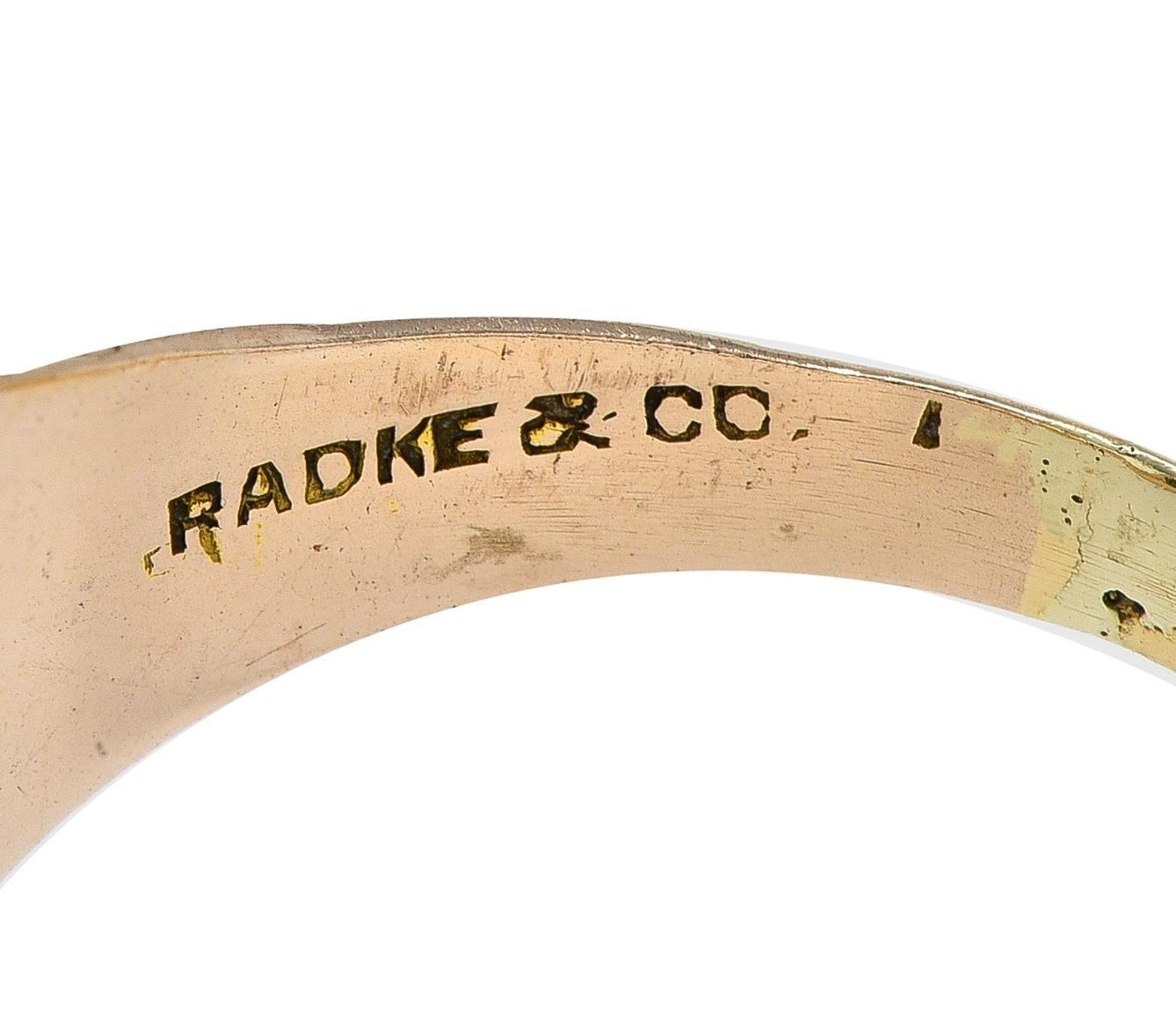 Radke & Co. Anello con sigillo unisex antico in giada Art Nouveau in oro giallo 14 carati in vendita 1