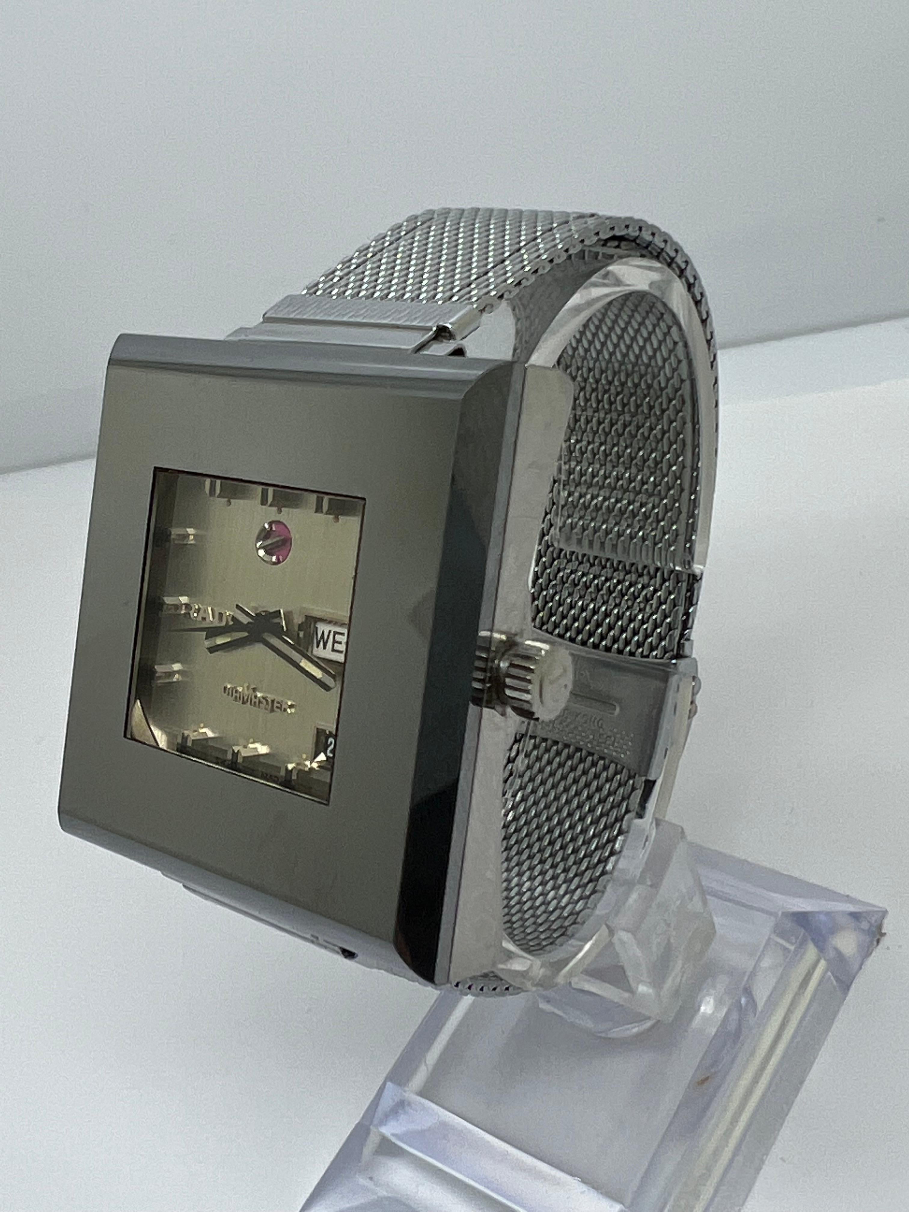 Rado DiaMaster 10 Tumgsten Case Scratchproof Vintage Watch

40mm

toutes les pièces d'origine

excellent état

Rare !!!!!!

Mouvement automatique

fonctionne parfaitement