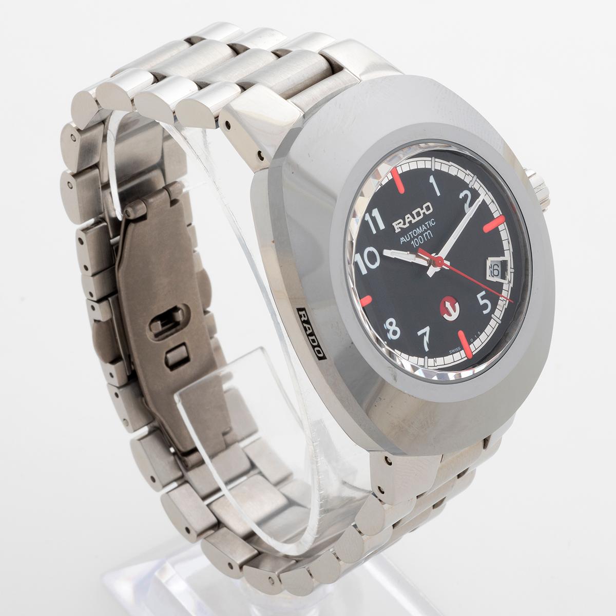 Our Rado Diastar XL reference automatic features a 38mm case in 'scratchproof' material with bracelet and titanium clasp. Presented in outstanding condition with very little sign of use from new, we date this unusual and attractive Rado to circa