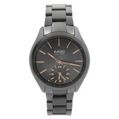 Rado Montre pour homme Hyperchrome en céramique avec cadran à double fuseau et cadran gris R32102172