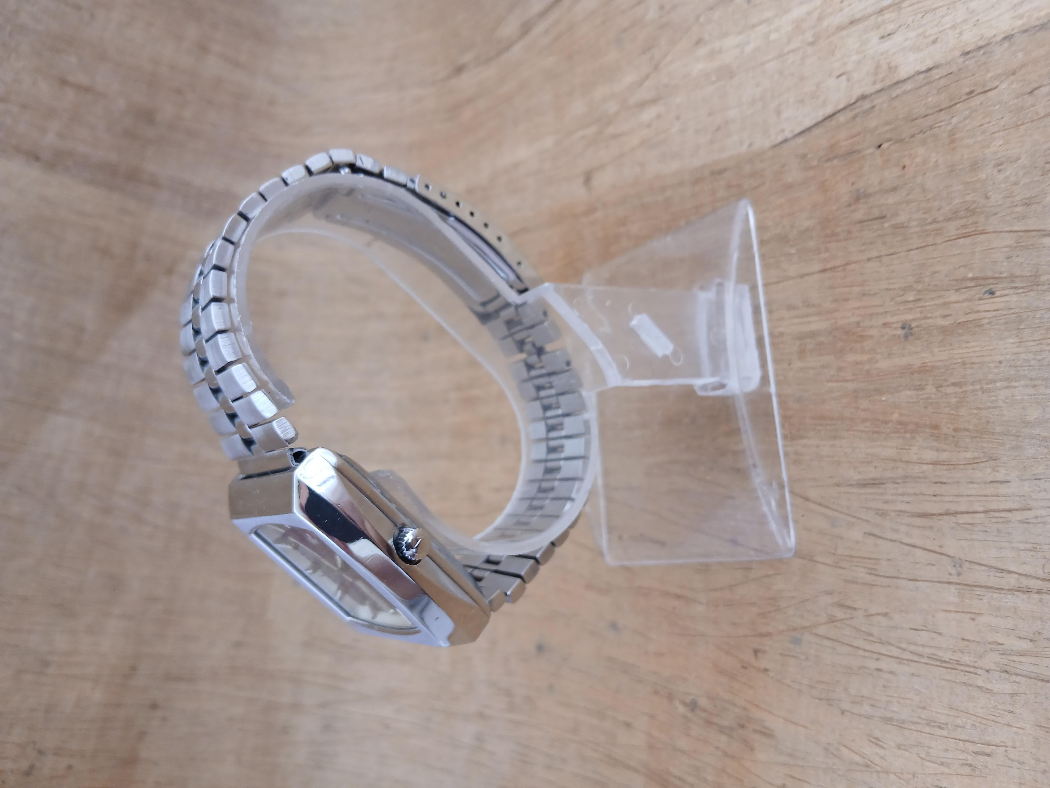 RADO Ncc 505 Silver Square Quadrante Viola Orologio Automatico Uomo in vendita 5