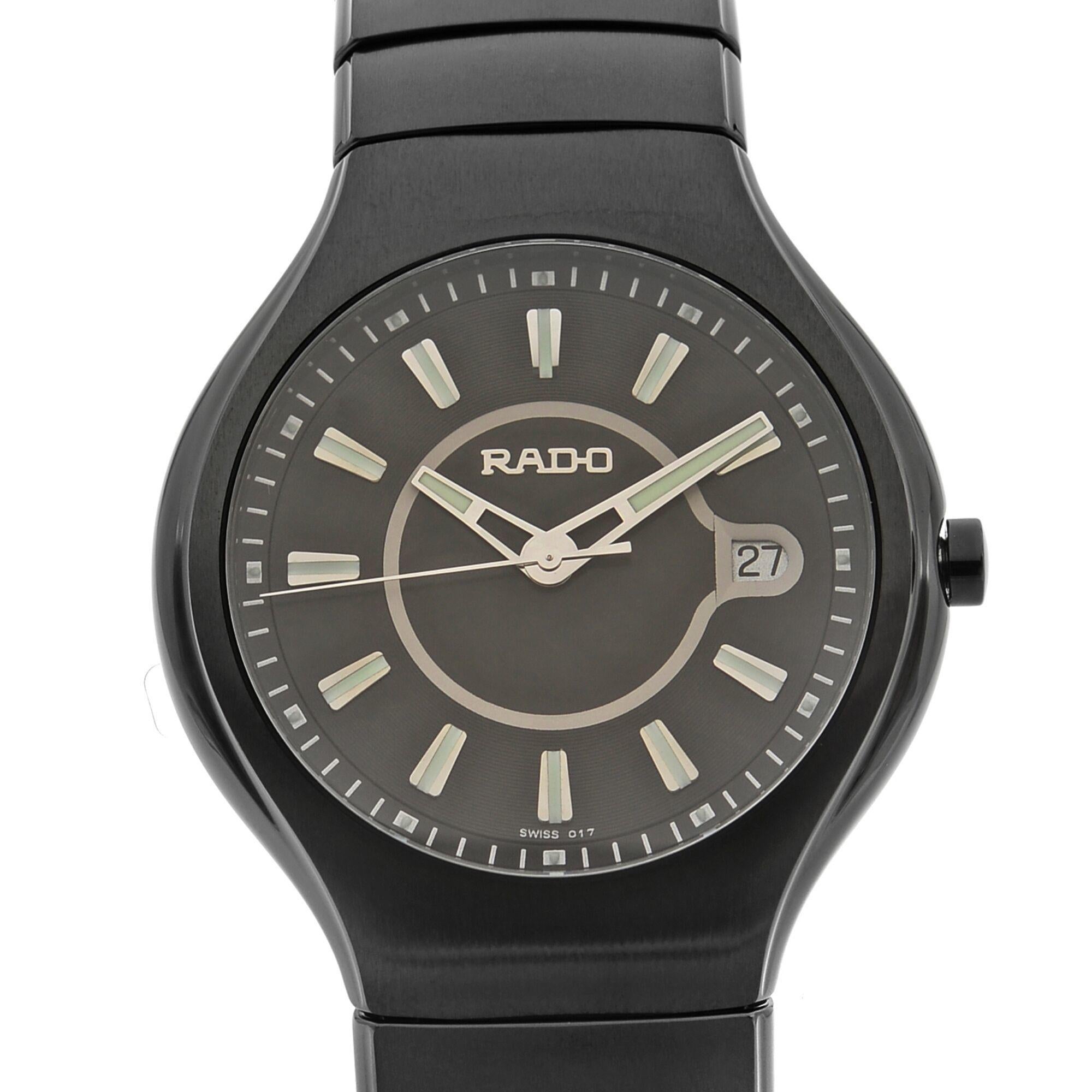 This brand new Rado True R27677172 is a beautiful men's timepiece that is powered by quartz (battery) movement which is cased in a ceramic case. It has a round shape face, date indicator dial and has hand sticks style markers. It is completed with a