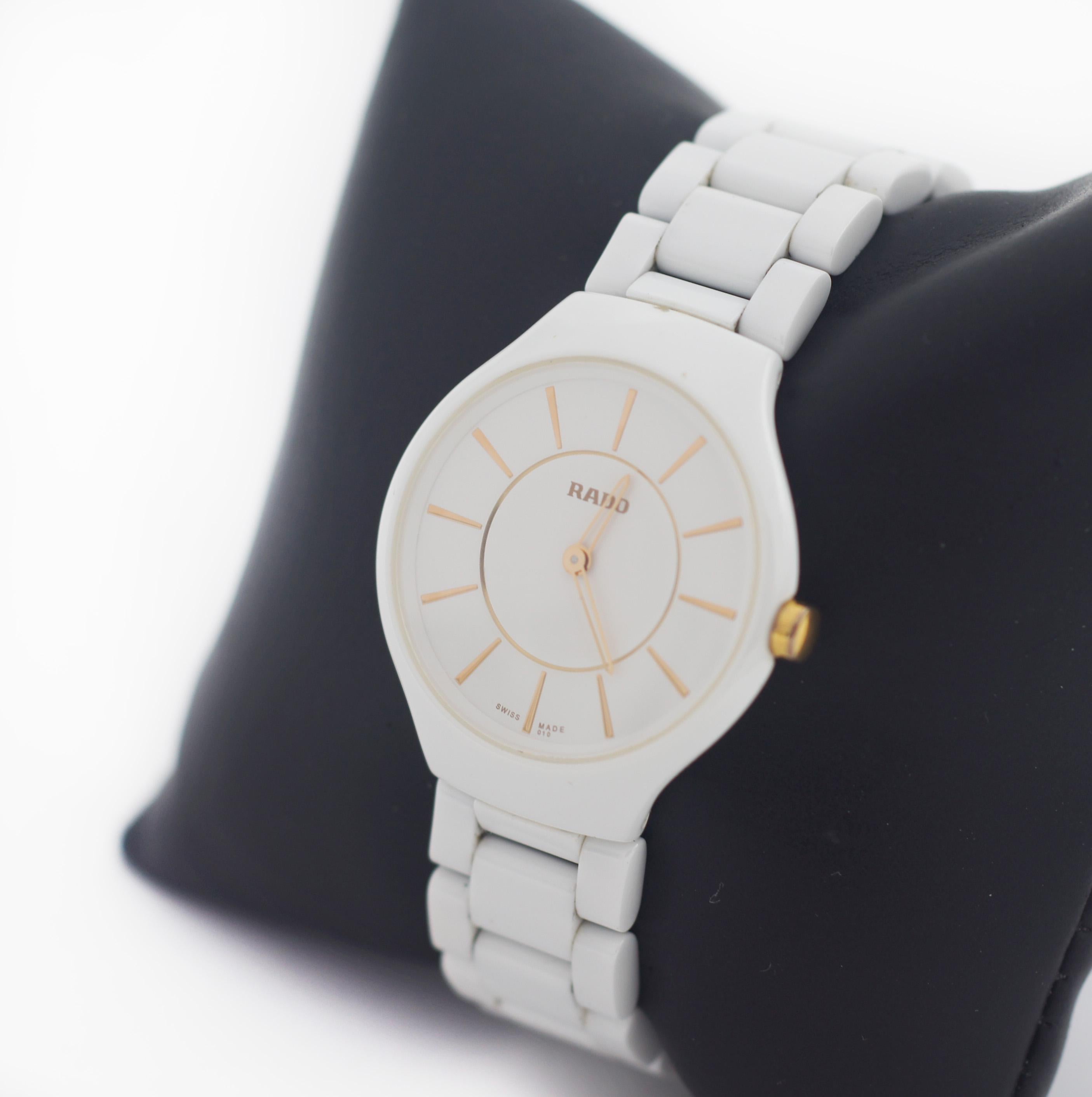 Rado True Thinline Hightech Montre à quartz en céramique en vente 1