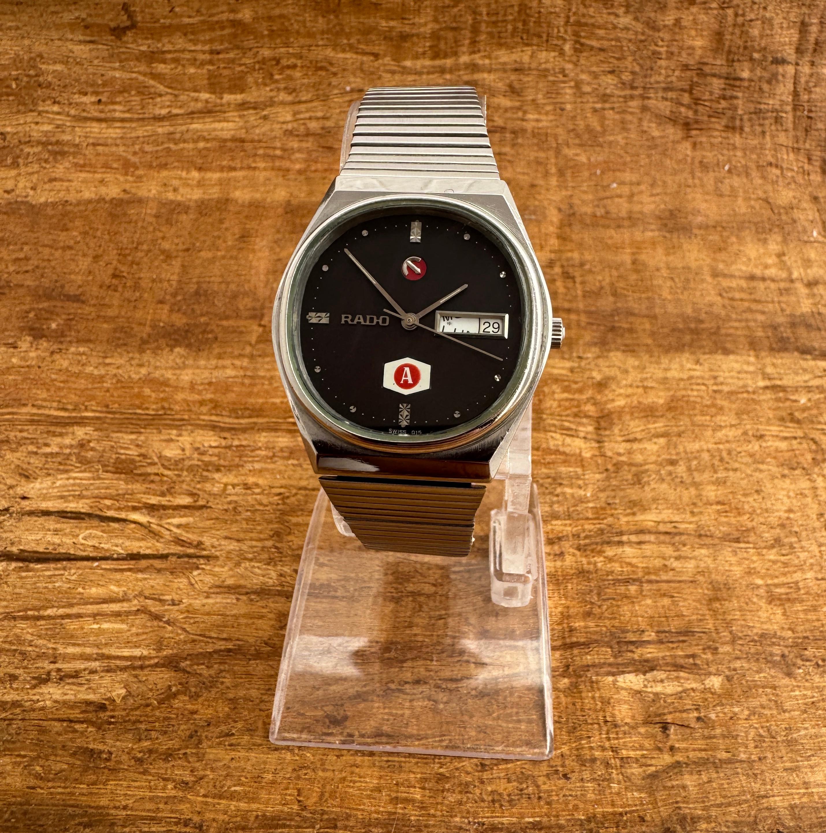 
 Description
Brand: Rado

Model: Voyager Automatic Stainless Steel

Reference Number: 636.3581.4S

Price :125 USD

Country Of Manufacture: Switzerland

Movement: Automatic

Case Material: Stainless steel

Measurements : Case width: 35 mm. (without