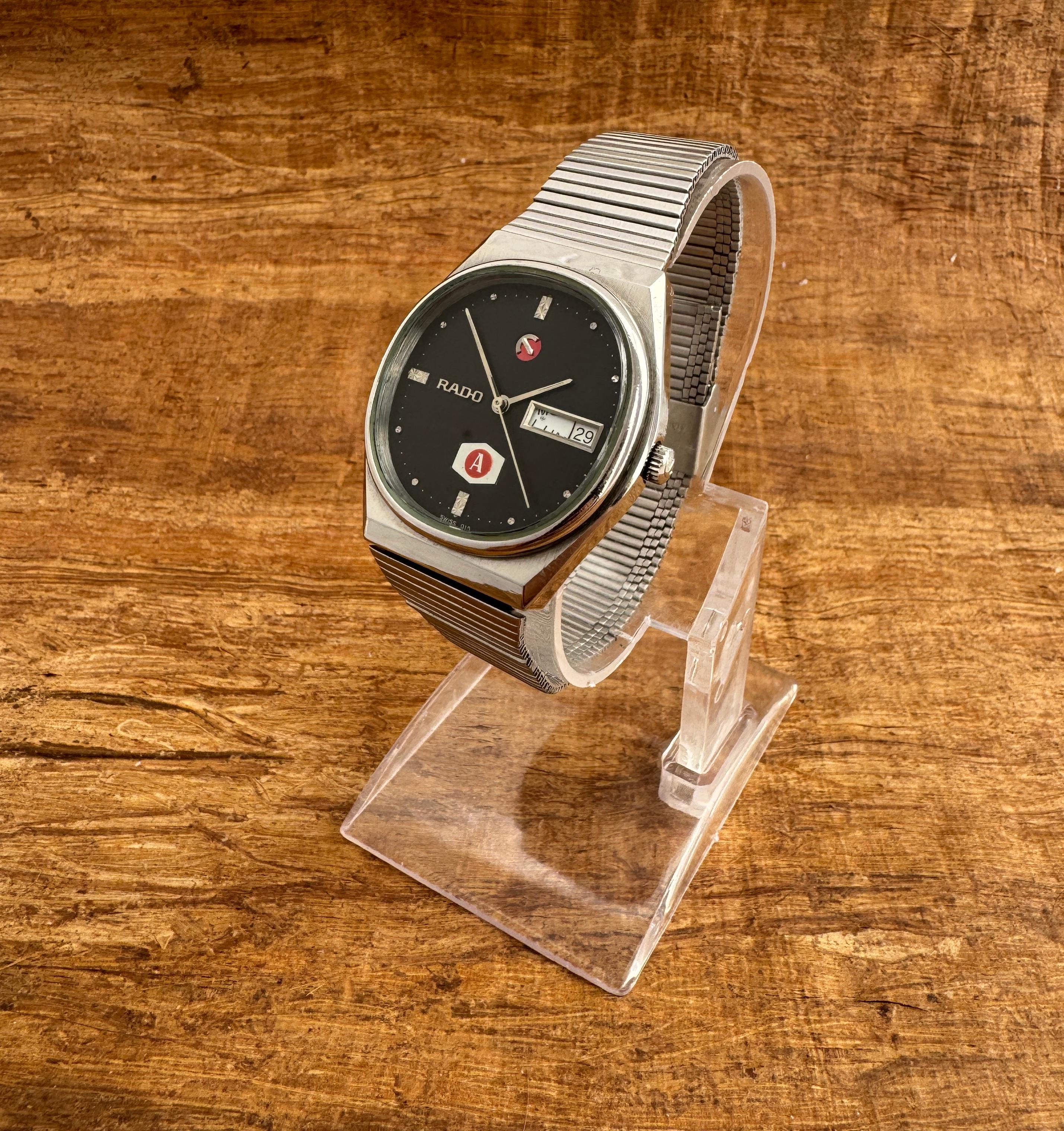 Rado Voyager Automatic Stainless Steel Rare Dial AMMAN Watch In Good Condition For Sale In Toronto, CA