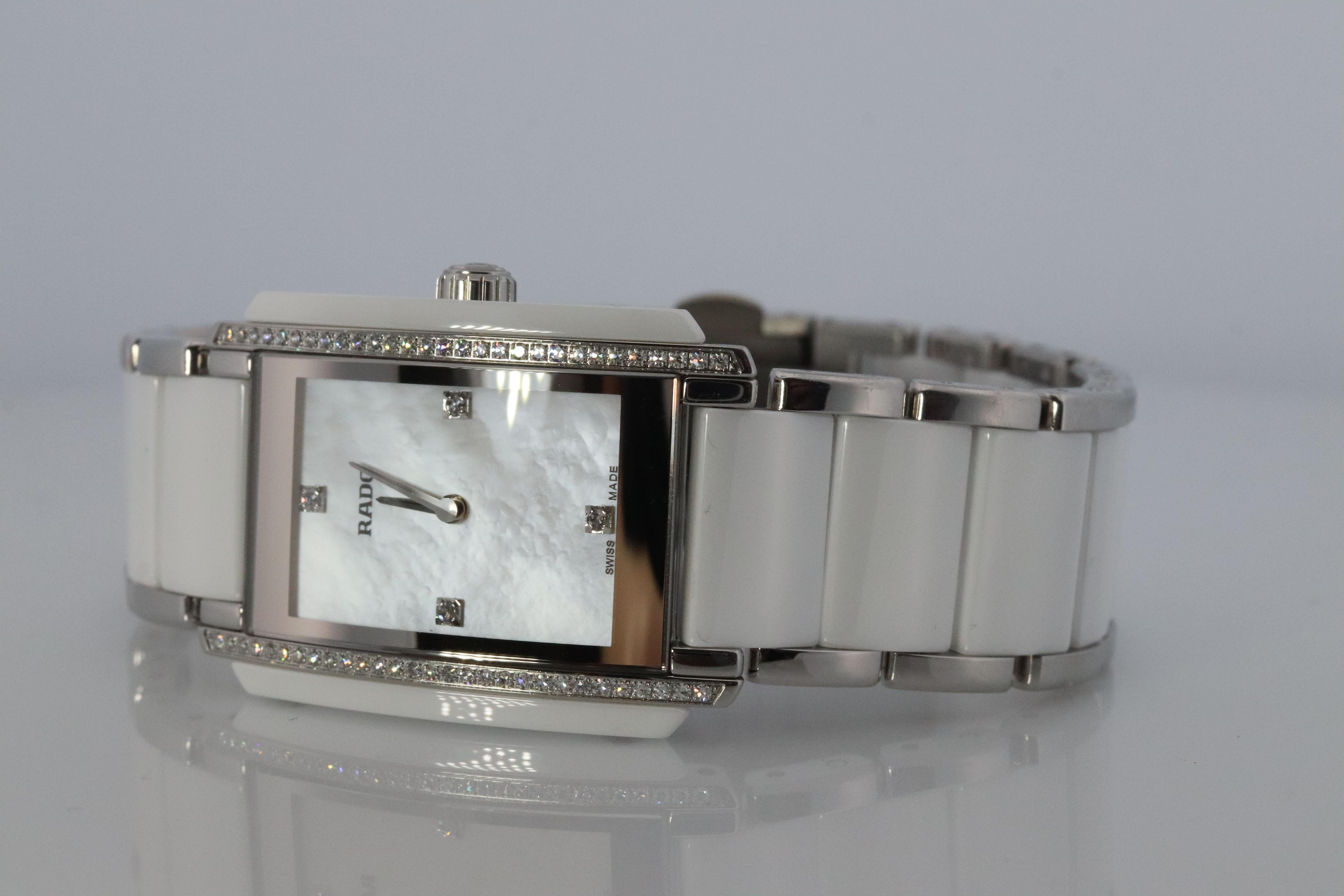 Taille ronde RADO Watch. Rado Ceramic Diamond Ladies Rado Integral Diamond Dial en vente