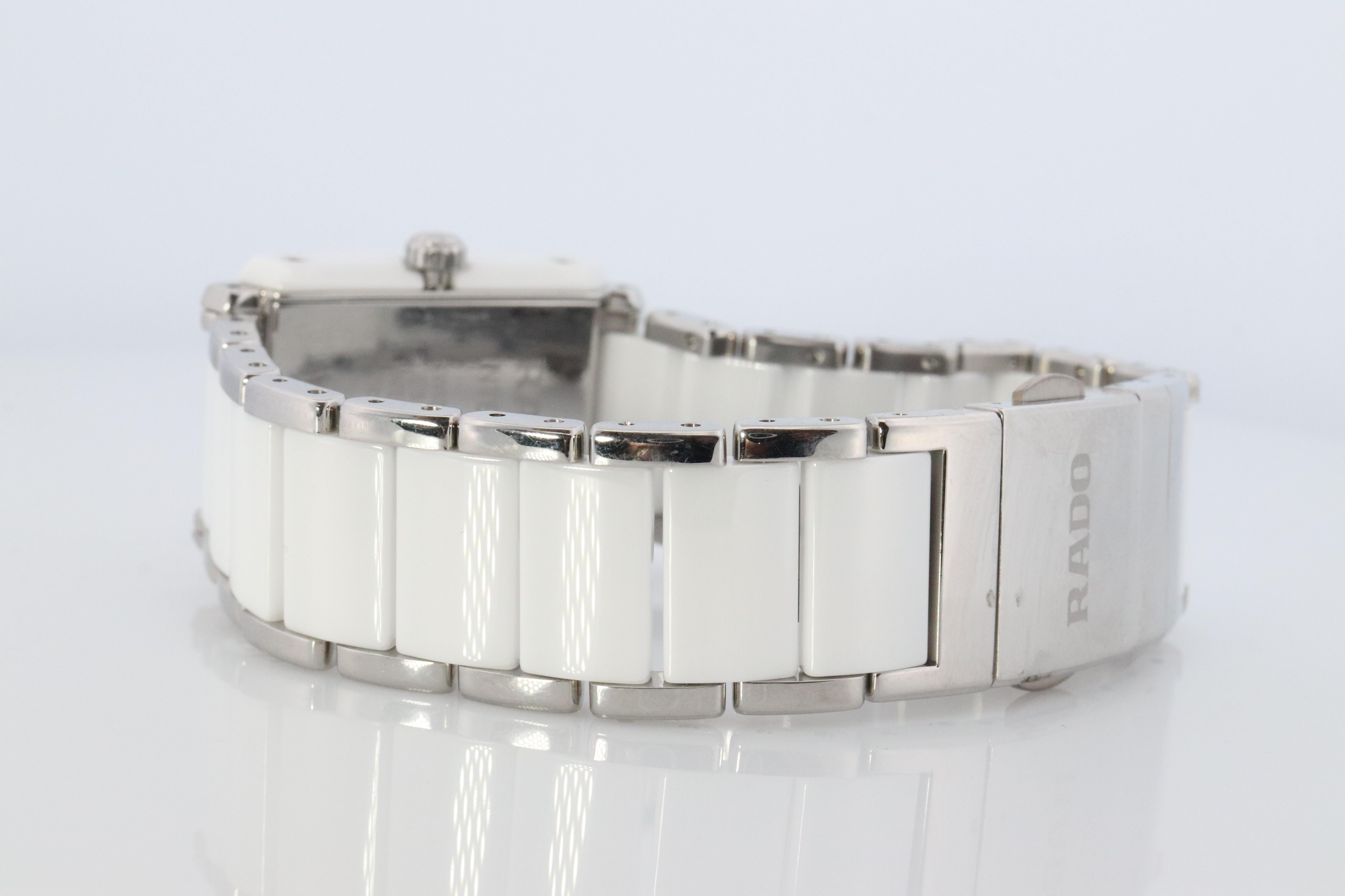 RADO Watch. Rado Ceramic Diamond Ladies Rado Integral Diamond Dial Bon état - En vente à Port Charlotte, FL