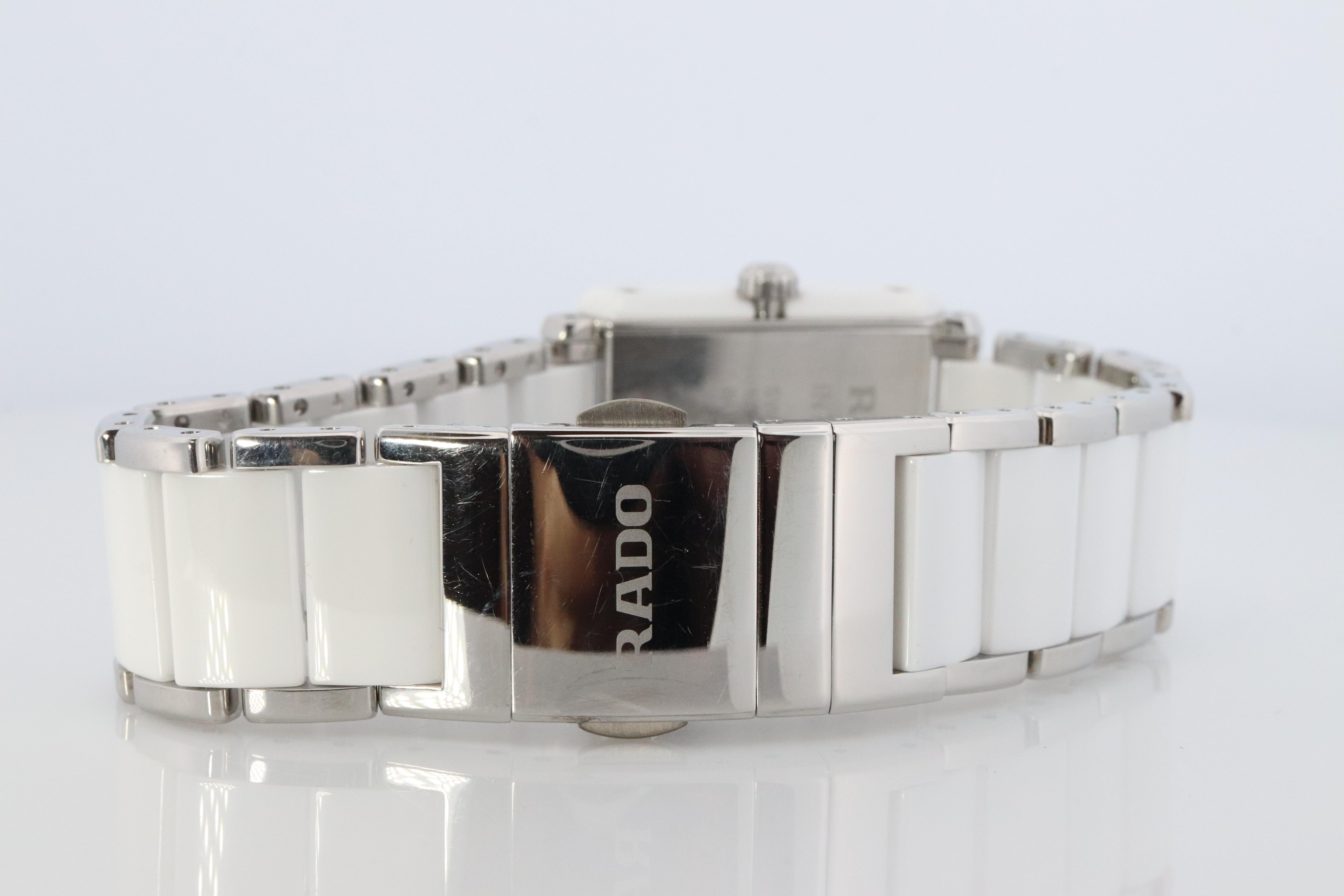 RADO Watch. Rado Ceramic Diamond Ladies Rado Integral Diamond Dial Pour hommes en vente