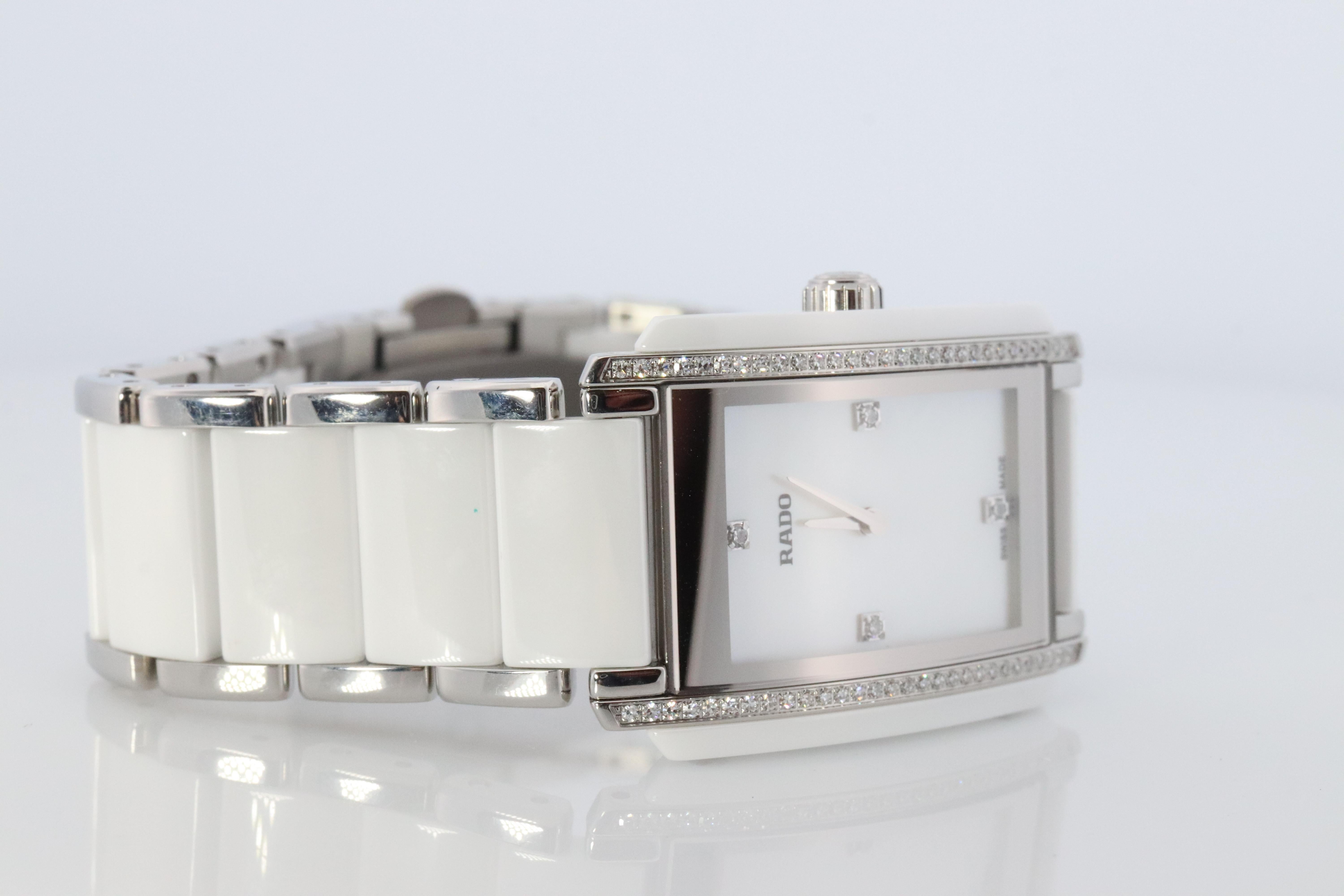 RADO Watch. Rado Ceramic Diamond Ladies Rado Integral Diamond Dial en vente 2