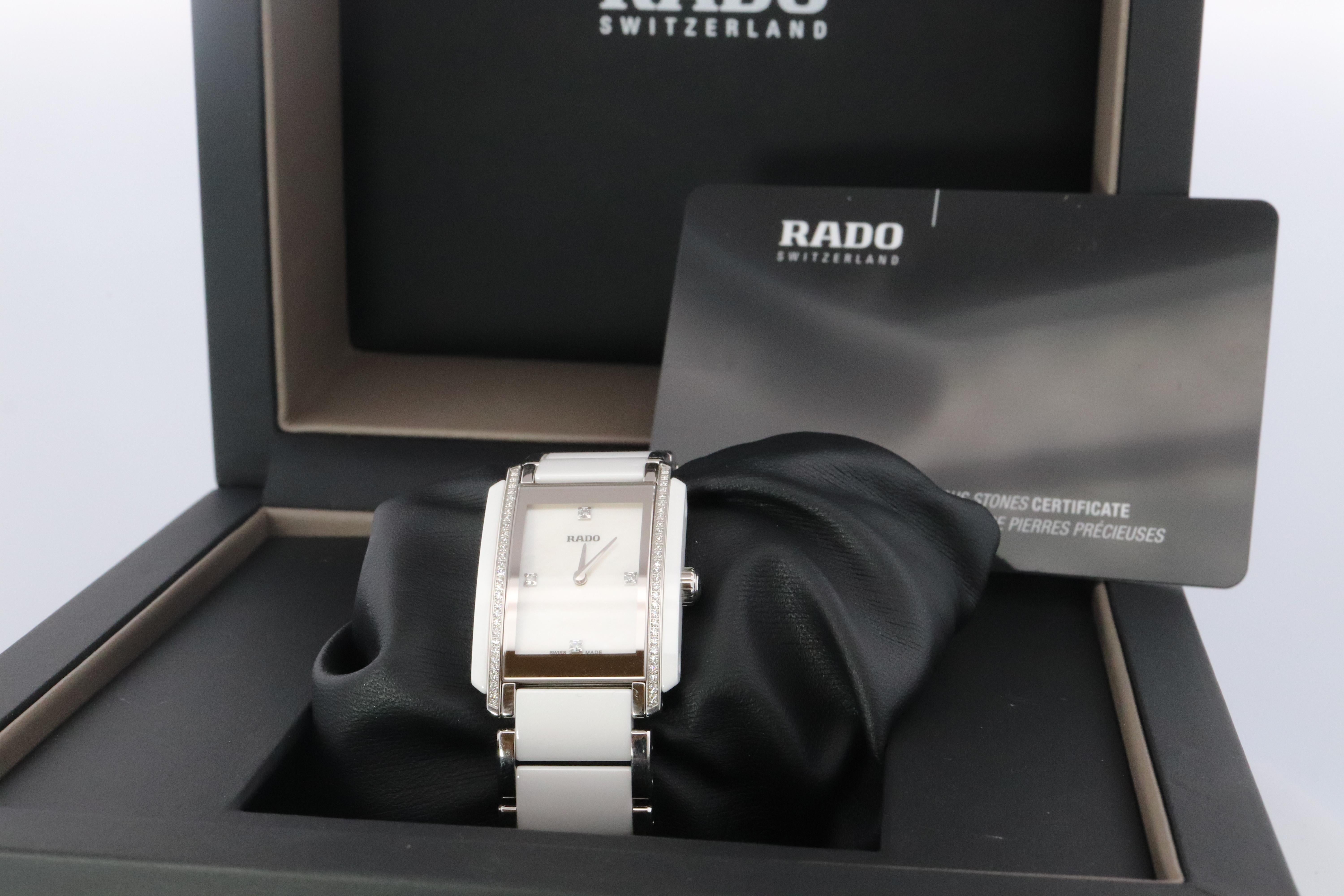 RADO Watch. Rado Ceramic Diamond Ladies Rado Integral Diamond Dial en vente 4