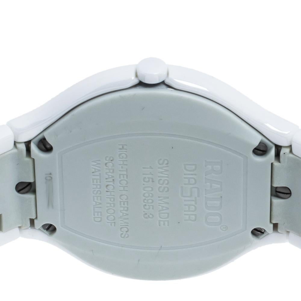 Rado Céramique blanche True Jubile R27695722 Montre-bracelet pour homme 40 mm Bon état à Dubai, Al Qouz 2