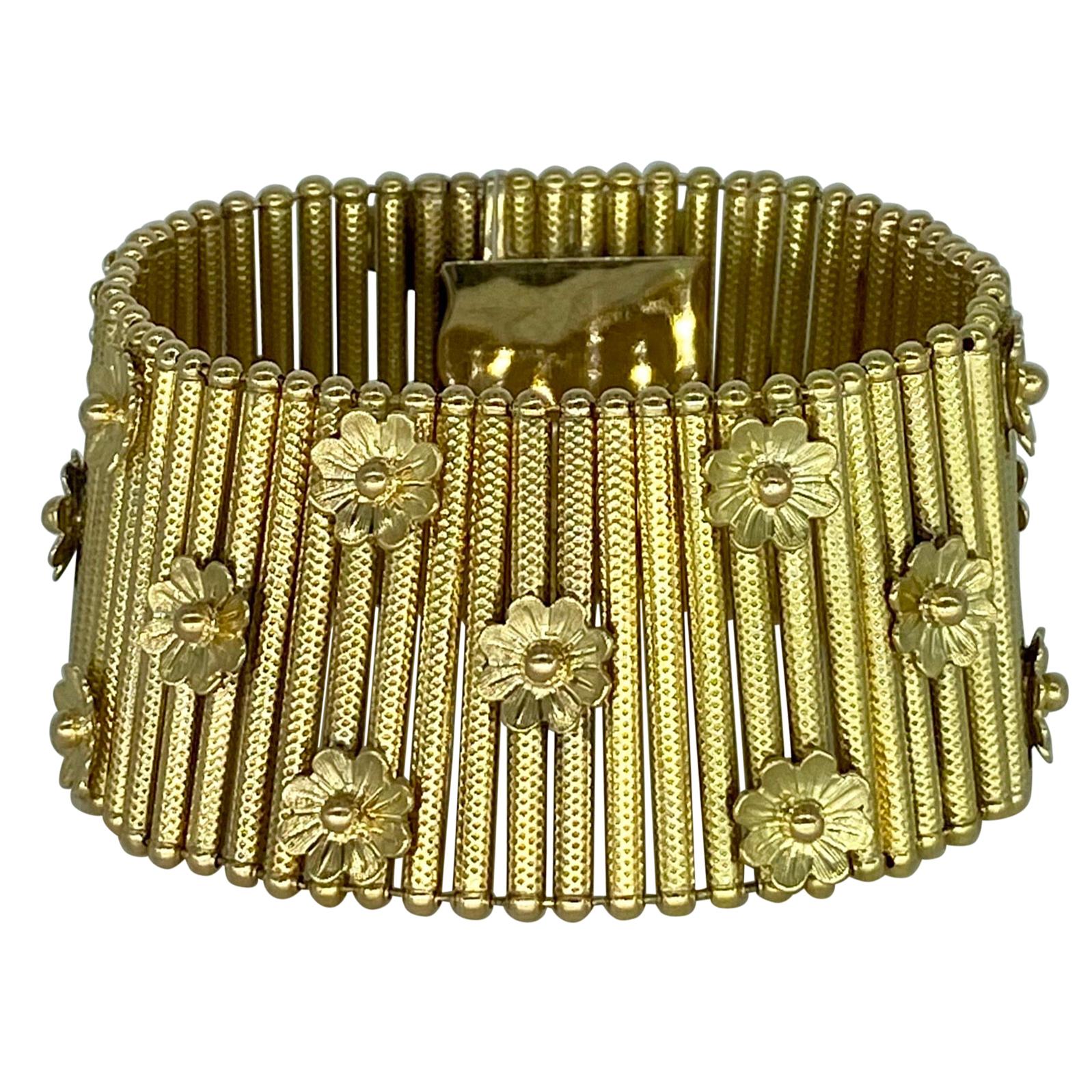 RAF Italian Wide Link Flower Motifs Bracelet 18k Solid Gold For Sale