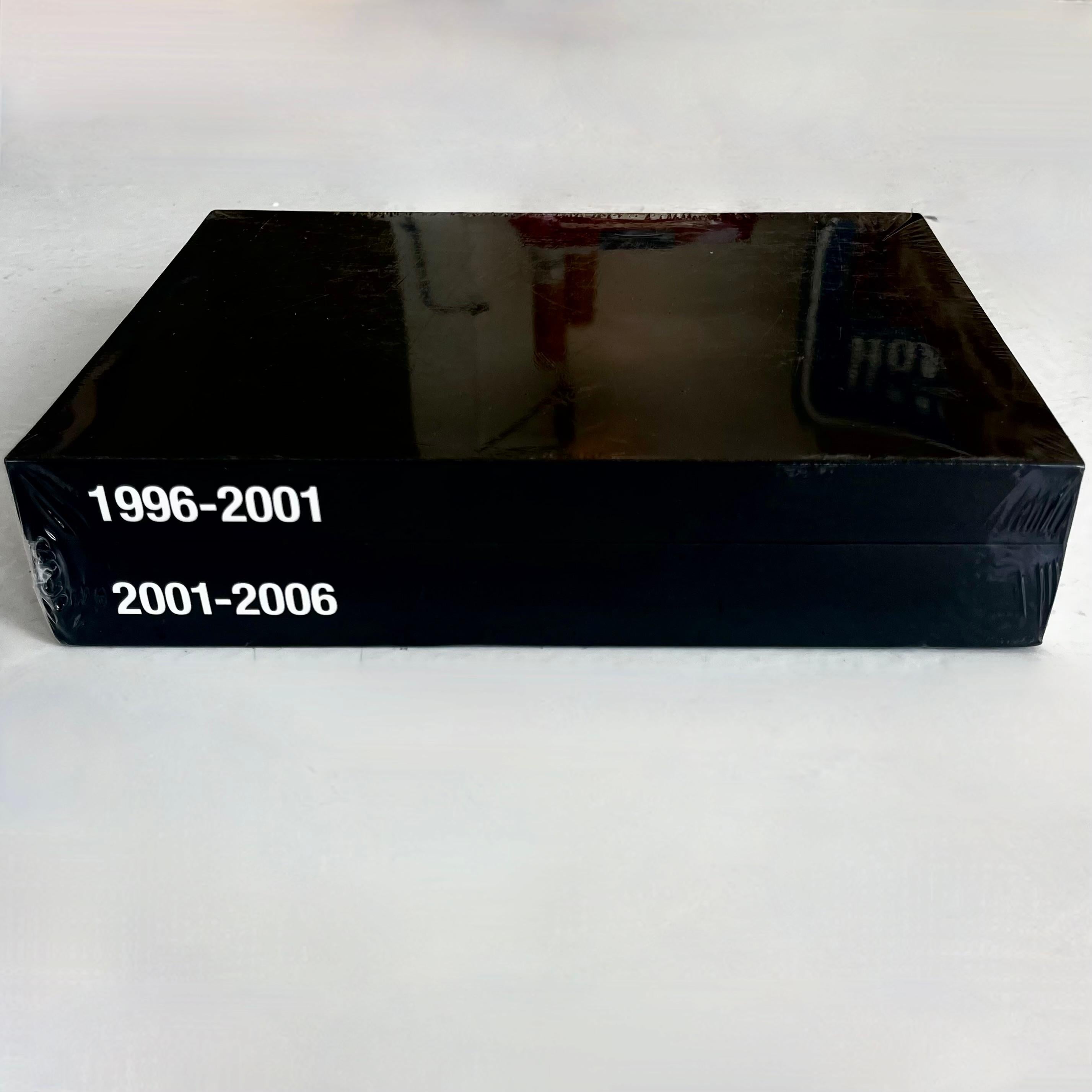 Raf Simmons x IDEA : Livre d'archives de mode 1996-2006 Excellent état - En vente à Los Angeles, CA