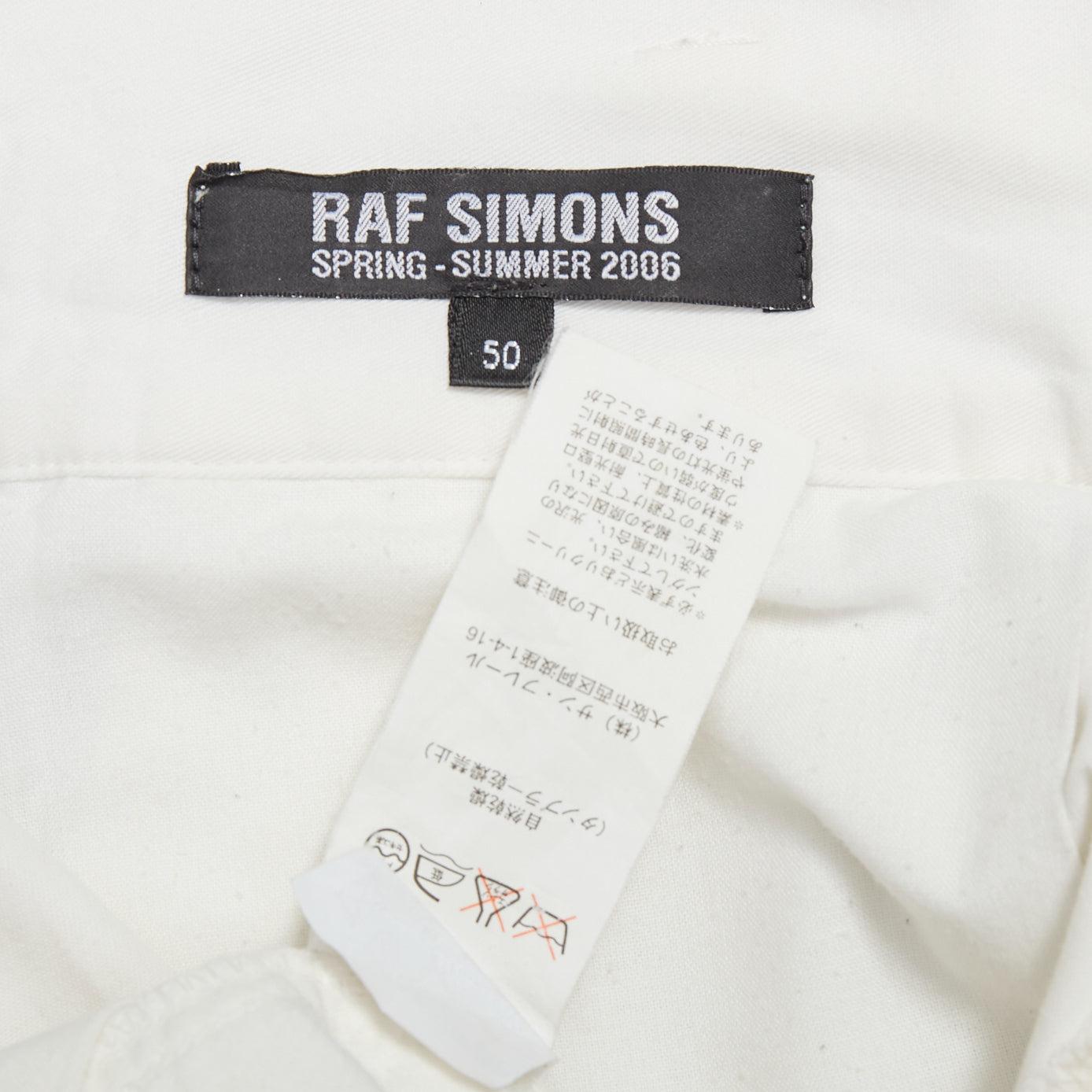 RAF SIMONS 2006 pantaloncini a vita alta in cotone a pieghe sul davanti EU50 L. in vendita 3