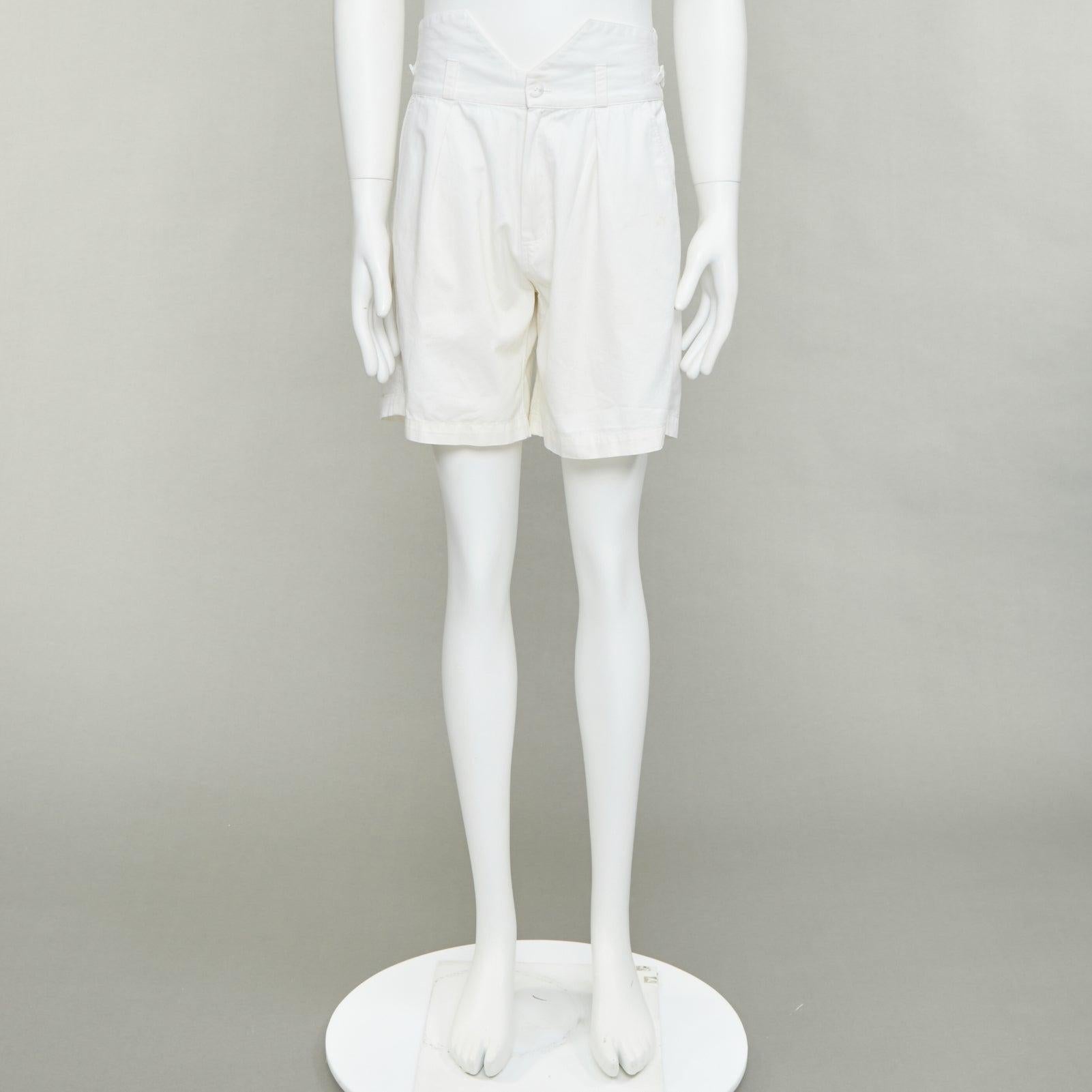 RAF SIMONS 2006 pantaloncini a vita alta in cotone a pieghe sul davanti EU50 L. in vendita 4