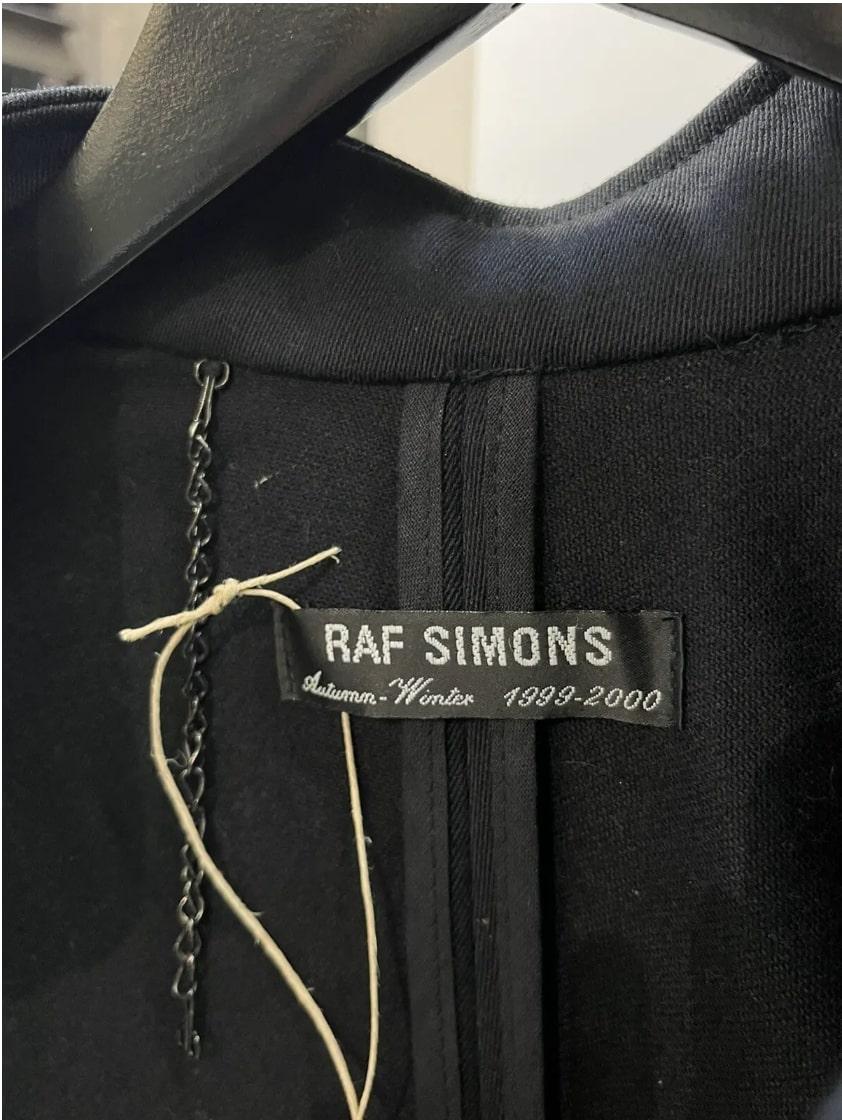 Raf Simons AW 1998 Mehrlagiger Woll-Cloak-Umhang aus Wolle für Damen oder Herren im Angebot