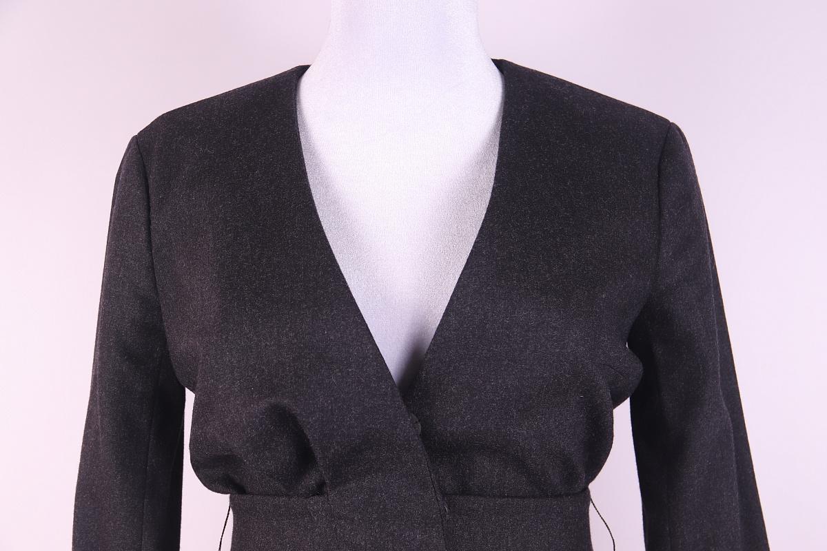 size 34

excellent condition

wool and angora, silk lining


Shoulders 38 cm
Sleeve 52 cm
Armpits 43 cm
Length  54 cm


Shoulders — 15 inches.
Sleeve — 20,47 inches.
Armpits — 16,93 inches.
Length — 21,26 inches.



