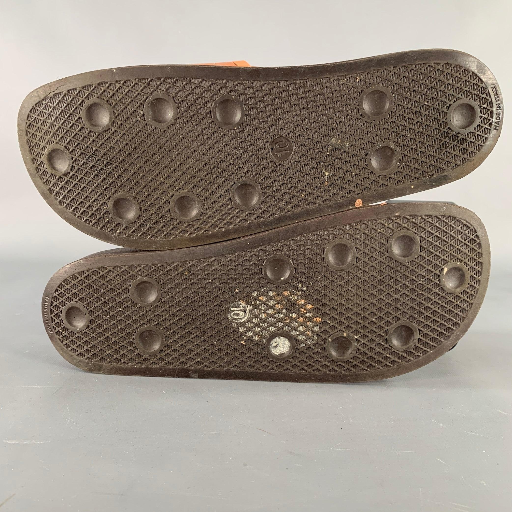 RAF SIMONS Taille 10 Tan Black Checkered Rubber Slide Sandals (Sandales en caoutchouc à carreaux) en vente 1