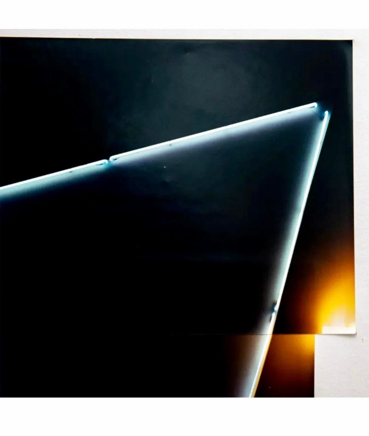 Grand collage de photos - Photographie architecturale néon Art déco de Miami Beach - Art cubain en vente 3