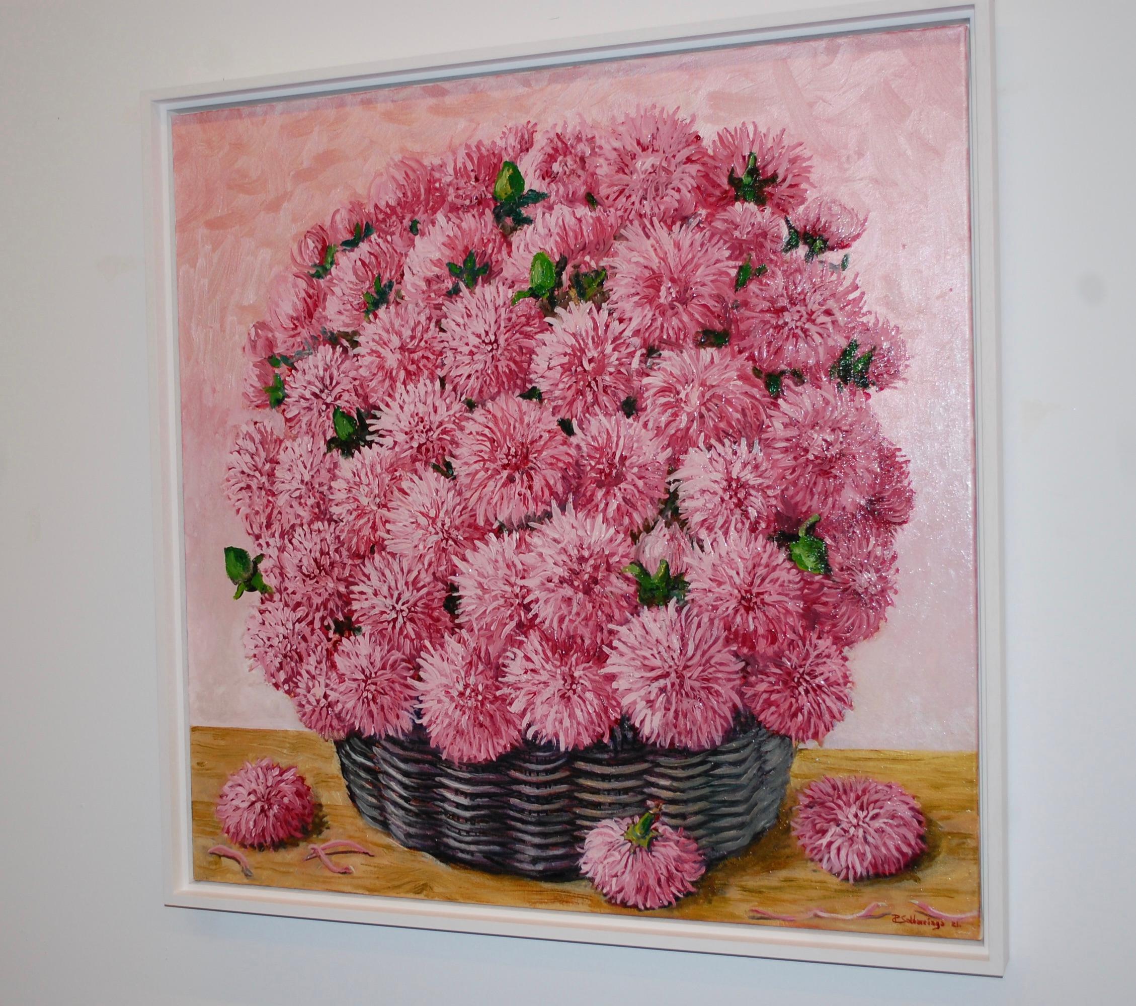  Rosa Chrysanthemen im Korb – Painting von Rafael Saldarriaga