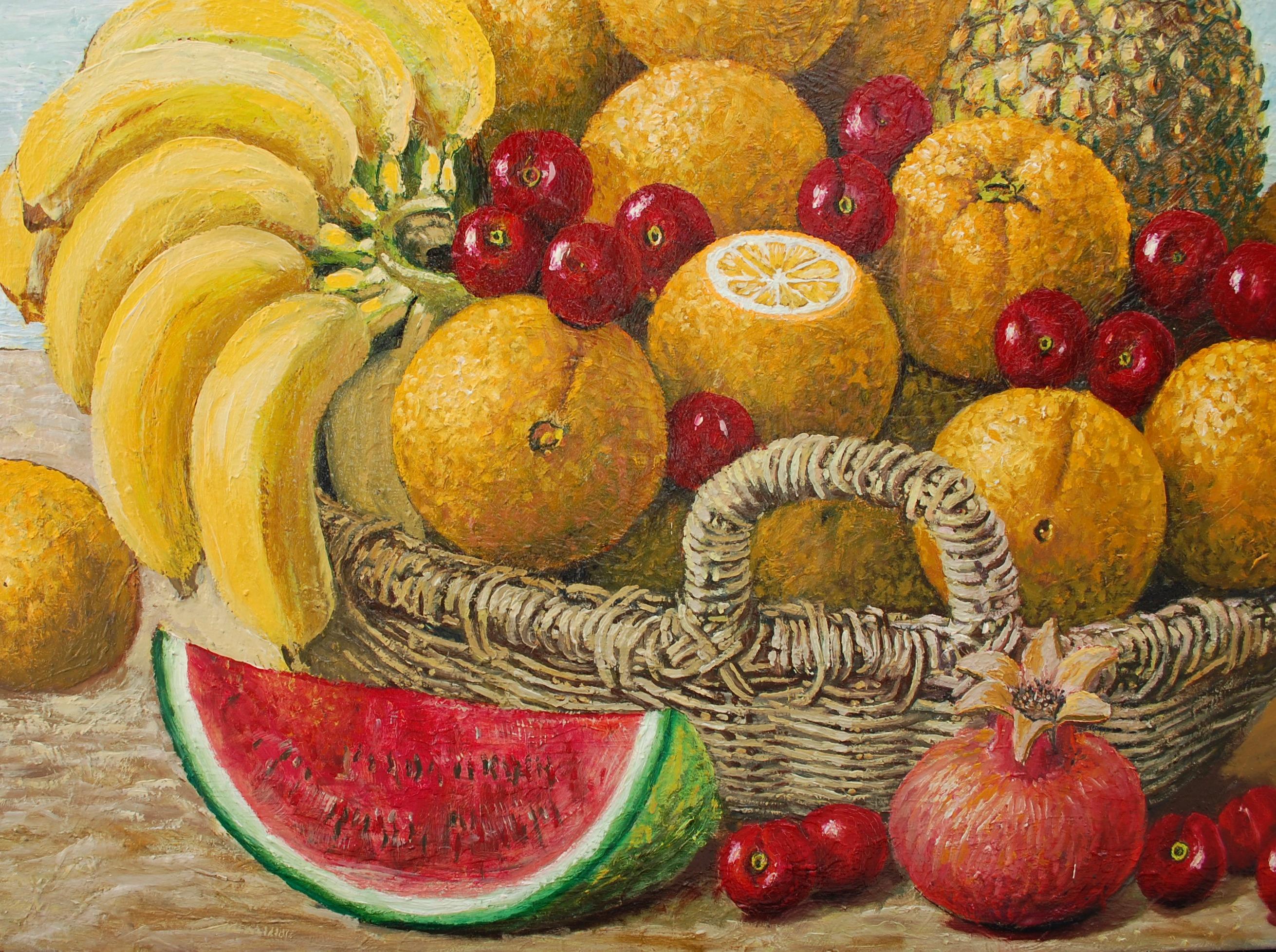 Stillleben mit tropischen Früchten im Korb (Grau), Figurative Painting, von Rafael Saldarriaga