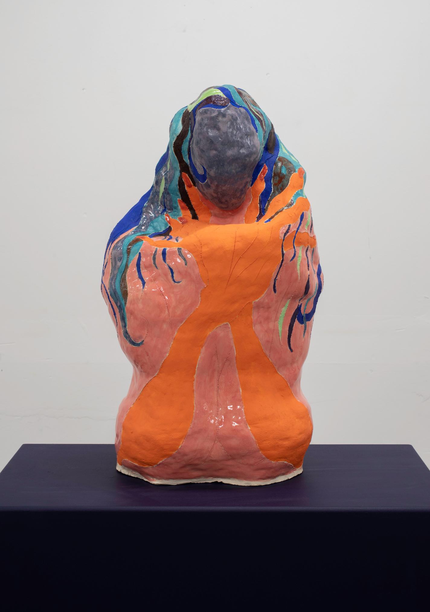 Rafaela de Ascanio Figurative Sculpture - Hundida - Ceramic