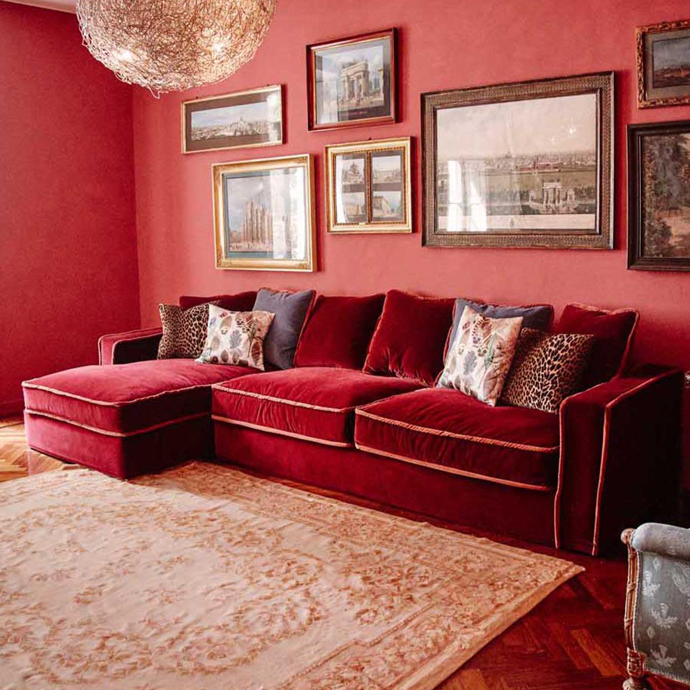 Rafael's angular profile gives this revival style a modern twist, and its plush cushions add comfort to the sofa. Perfect for lounging in the evening, Rafael is a delightfully cozy and chic addition to any home. This L-shaped model features a