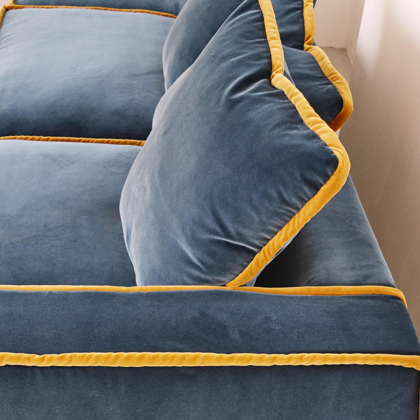 italien Sofa angulaire Rafaella Bio bleu foncé et jaune, Biosofa en vente
