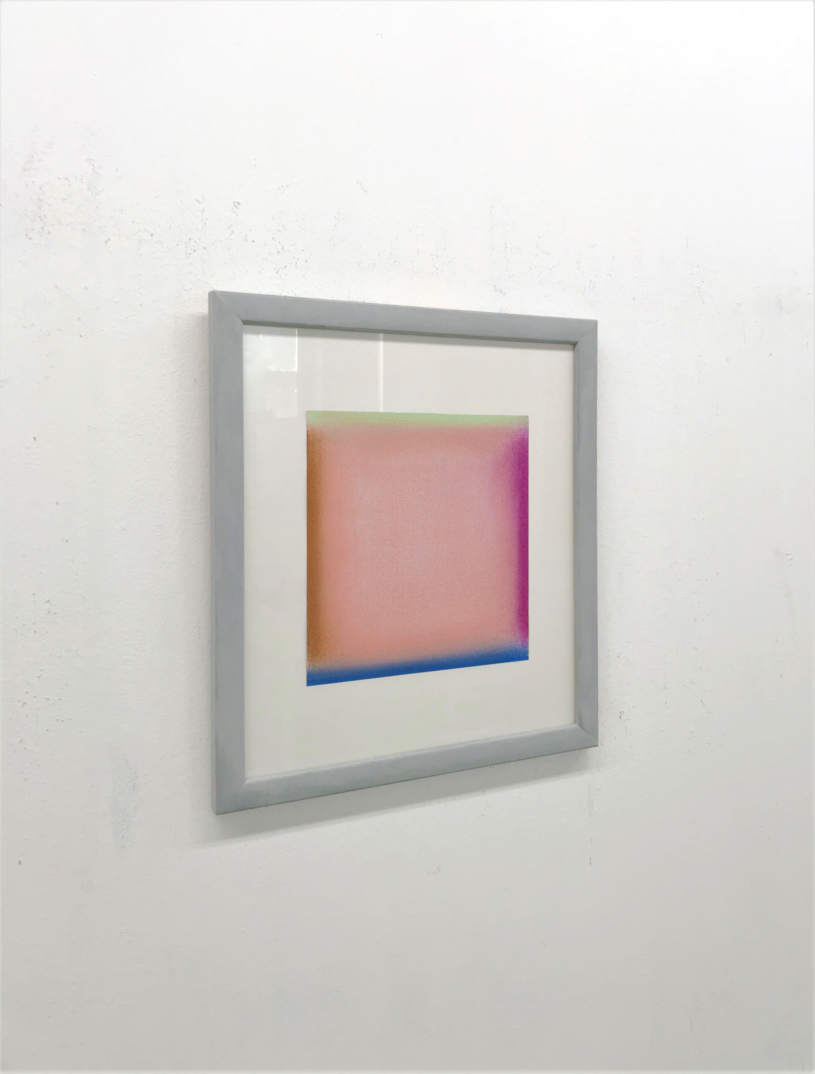 Soglia Pink peinture abstraite contemporaine italienne pastel sur papier bleu violet - Painting de Raffaele Cioffi