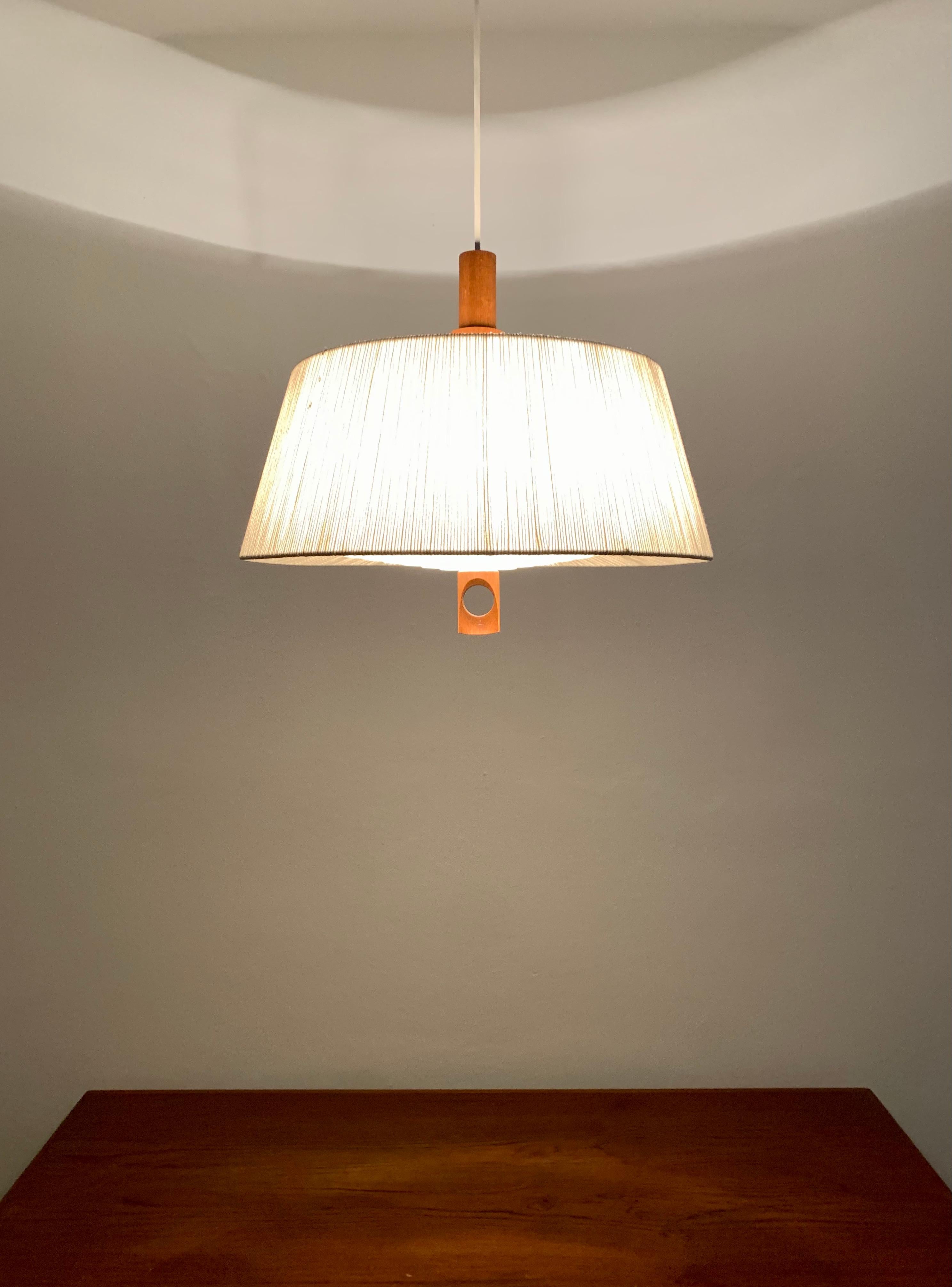 Lampe pendante Raffia Bast et Noyer par Temde en vente 4