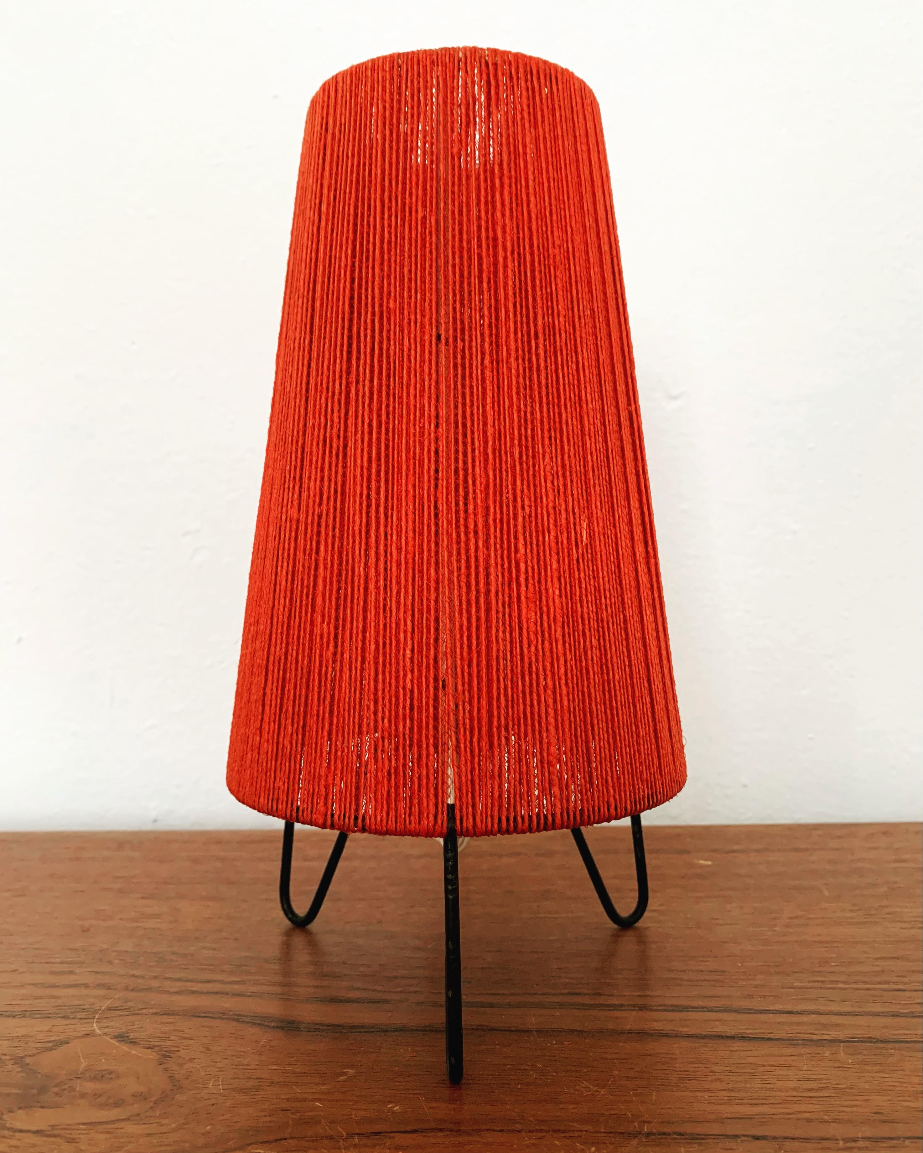 Raffia Bast Tripod Table Lamp In Good Condition In München, DE