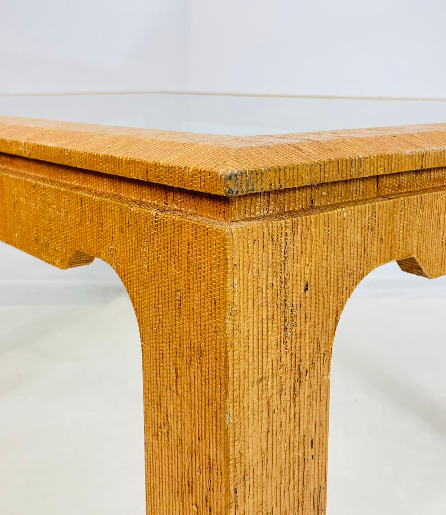 Mesa de comedor con relieve de rafia al estilo de Karl Springer, EE.UU. Años 70 en venta 9