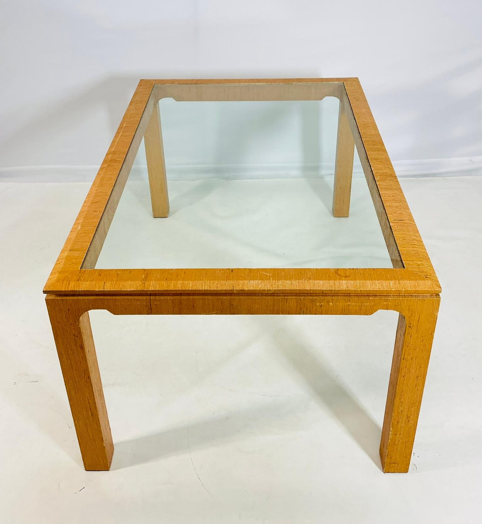 Mesa de comedor con relieve de rafia al estilo de Karl Springer, EE.UU. Años 70 Rafia en venta