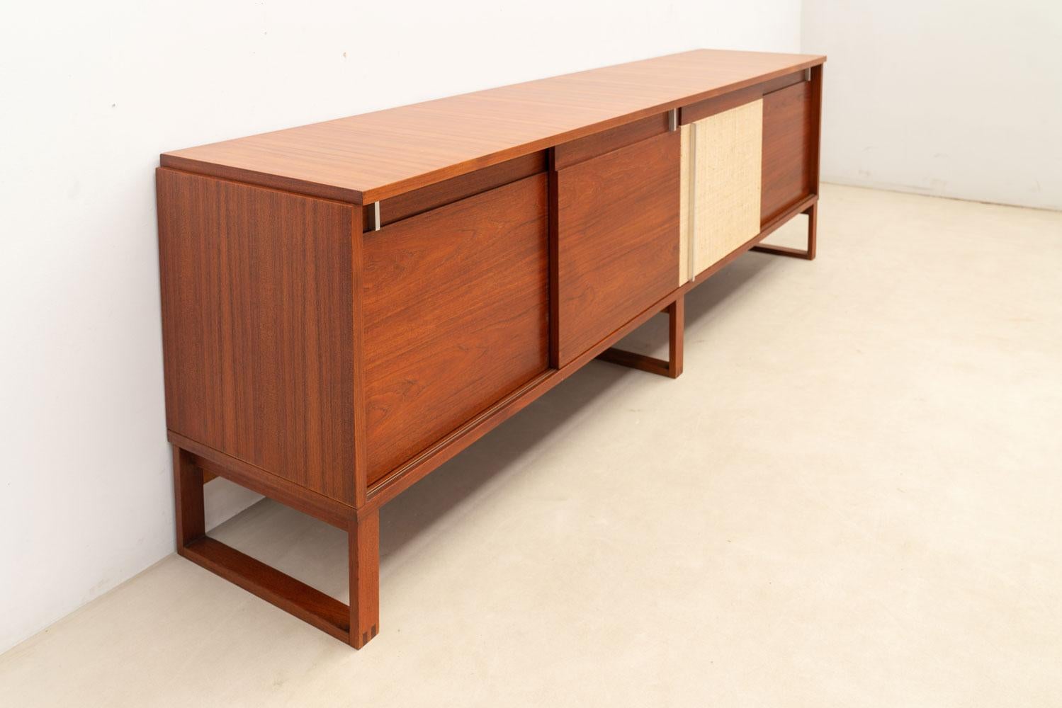 Raffia sideboard, 1960s For Sale 5