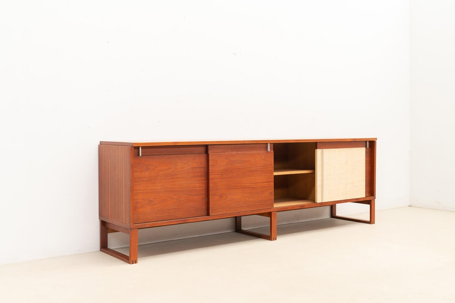 Raffia sideboard, 1960s For Sale 1