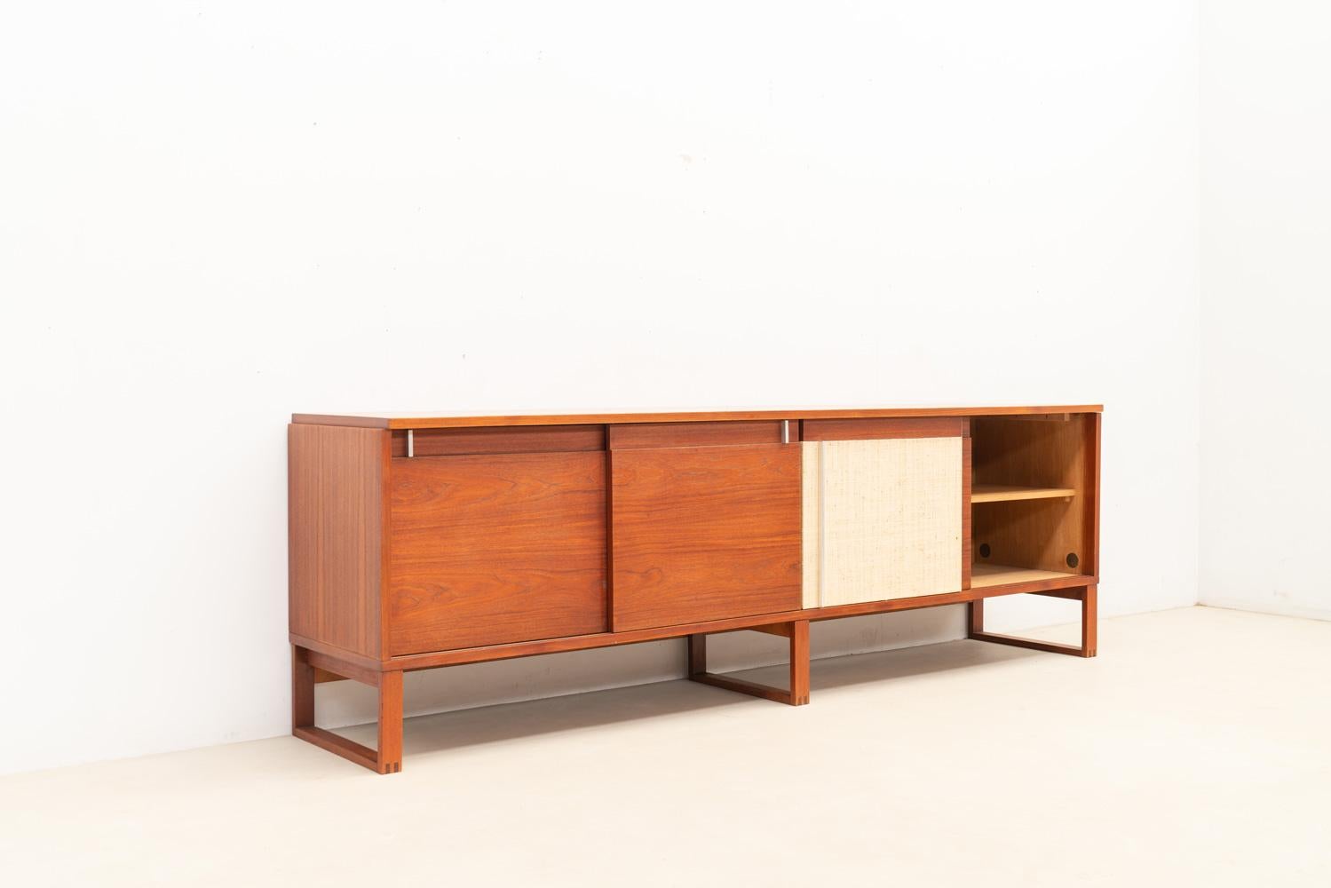 Raffia sideboard, 1960s For Sale 2