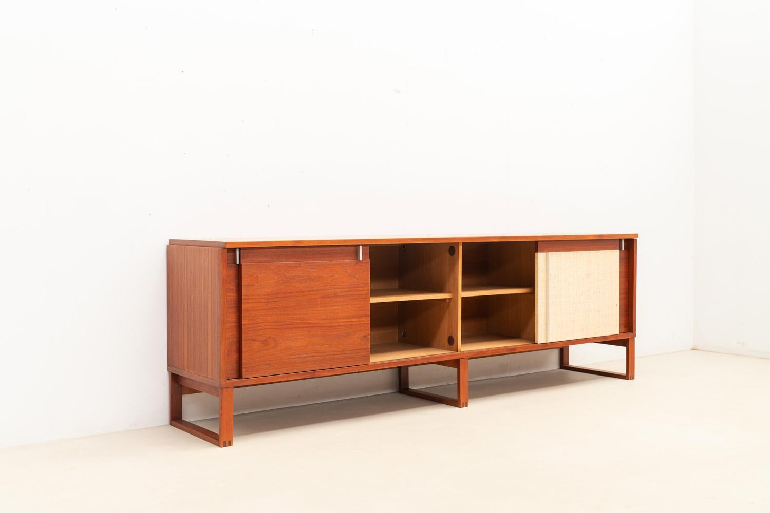 Raffia sideboard, 1960s For Sale 4