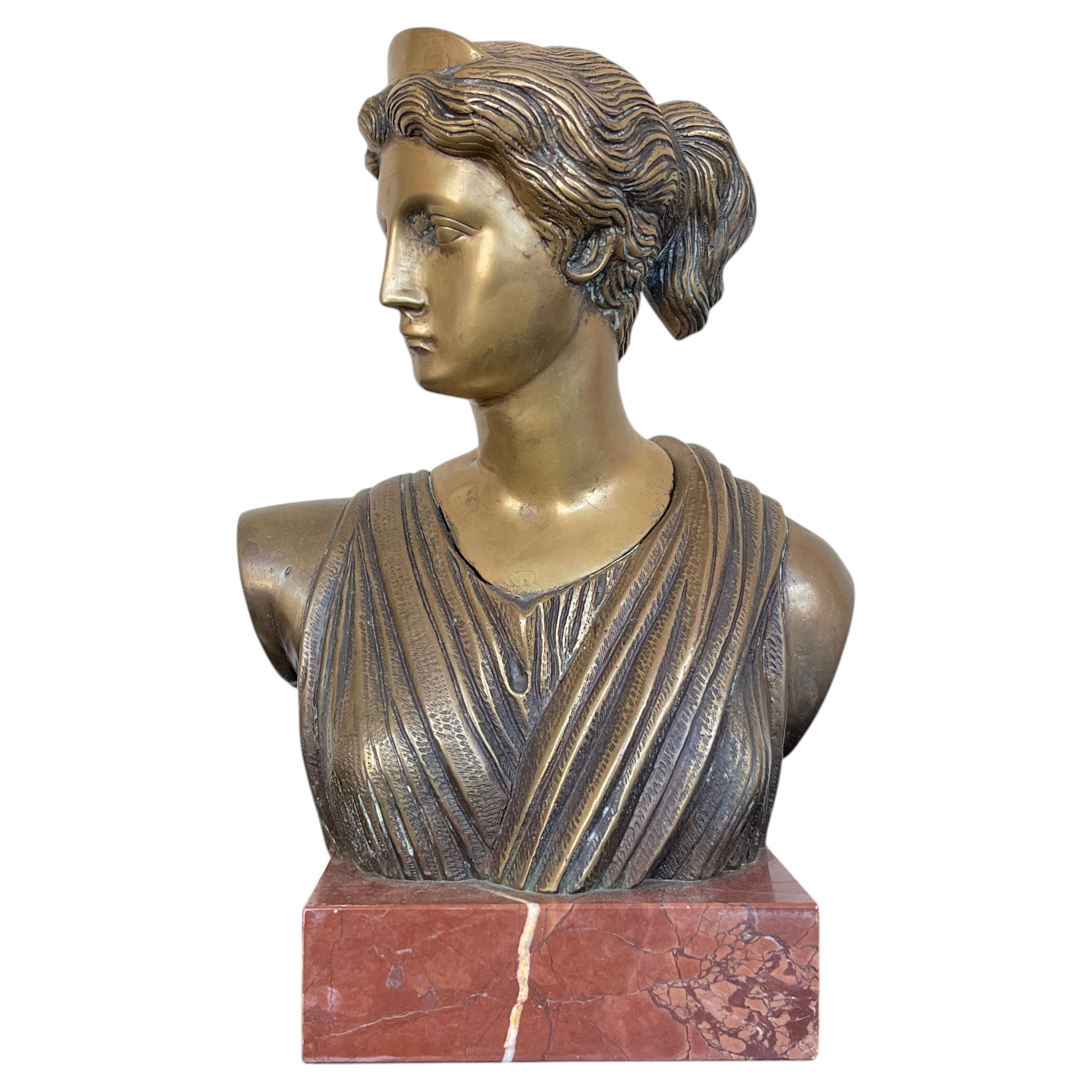 Raffinato busto di Diana in bronzo e marmo "Diva Classica", anni '70