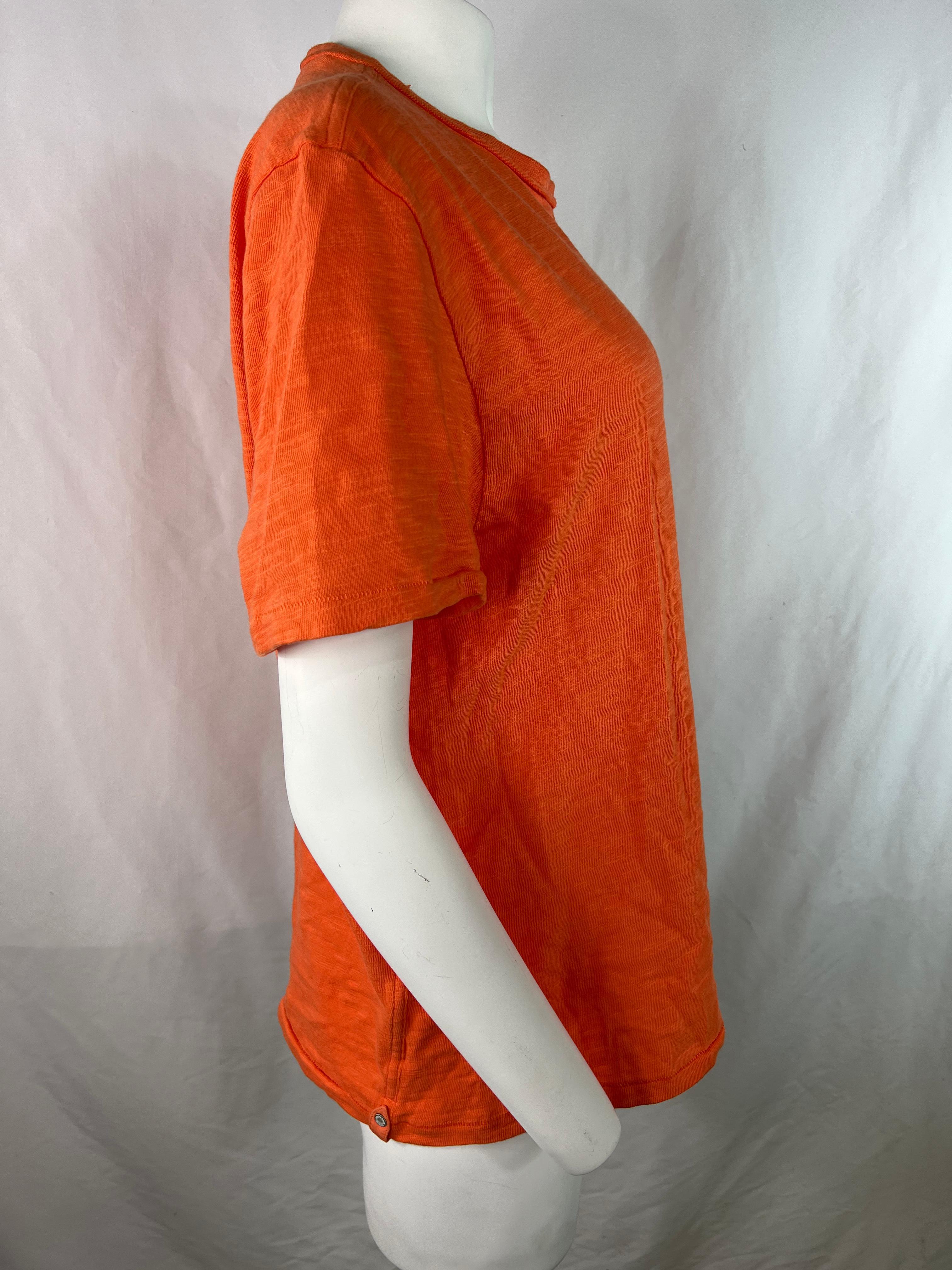 Rag and Bone OrangeCotton T- Shirt, Size XL In Excellent Condition For Sale In Beverly Hills, CA