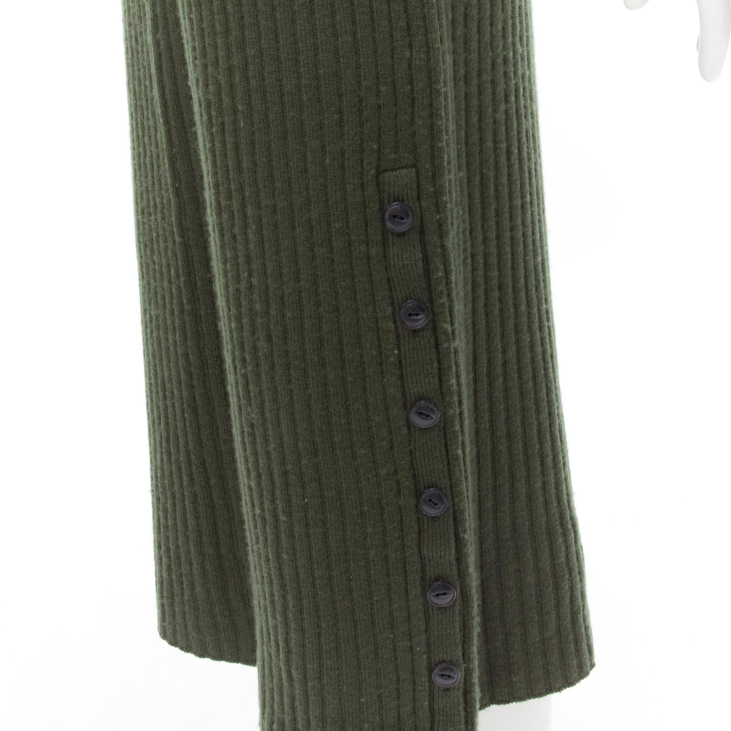 RAG & BONE 100% merino wool braid detail ribbed button side sweater dress S
Brand: Rag Bone
Material: Merino Wool
Color: Green
Pattern: Solid
Extra Detail: High neck. Shoulder epaulette. Braid twist detail at front waist. Button detailing at side