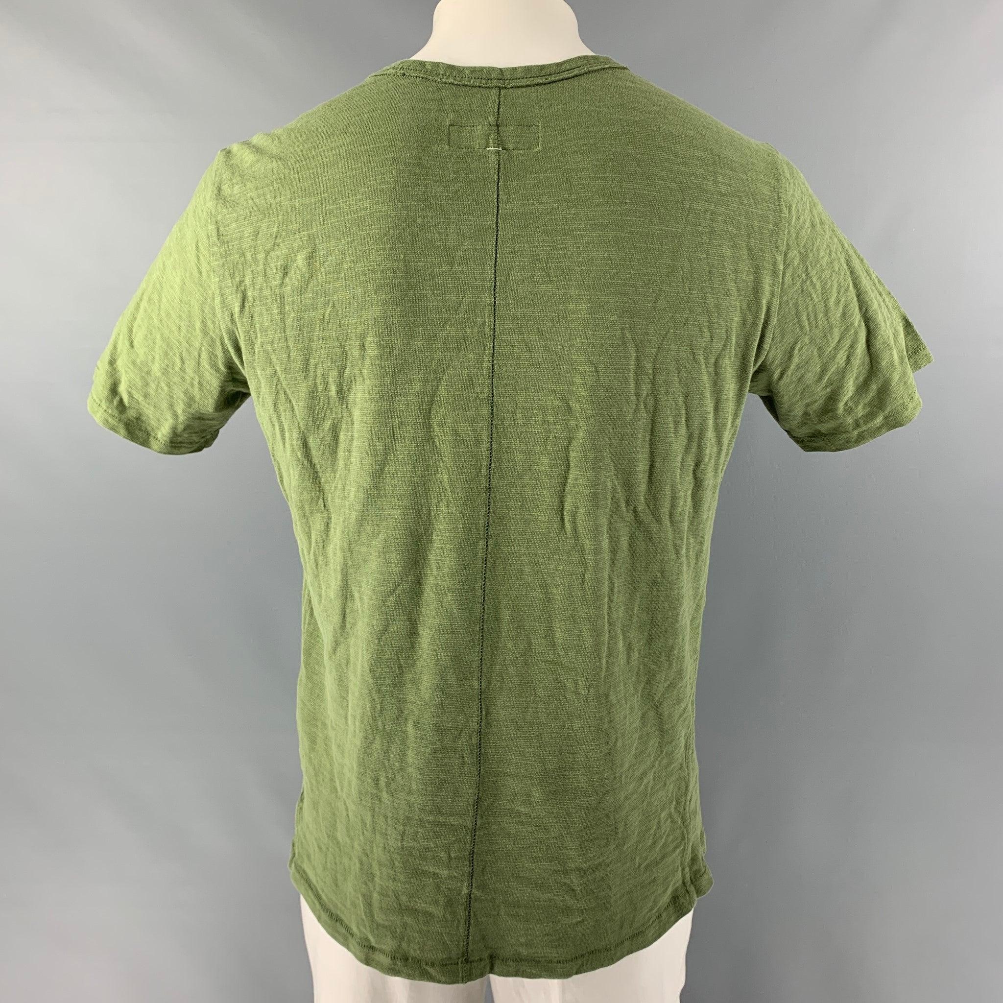 RAG & BONE Size L Olive Textured Cotton Crew-Neck T-shirt In Excellent Condition For Sale In San Francisco, CA